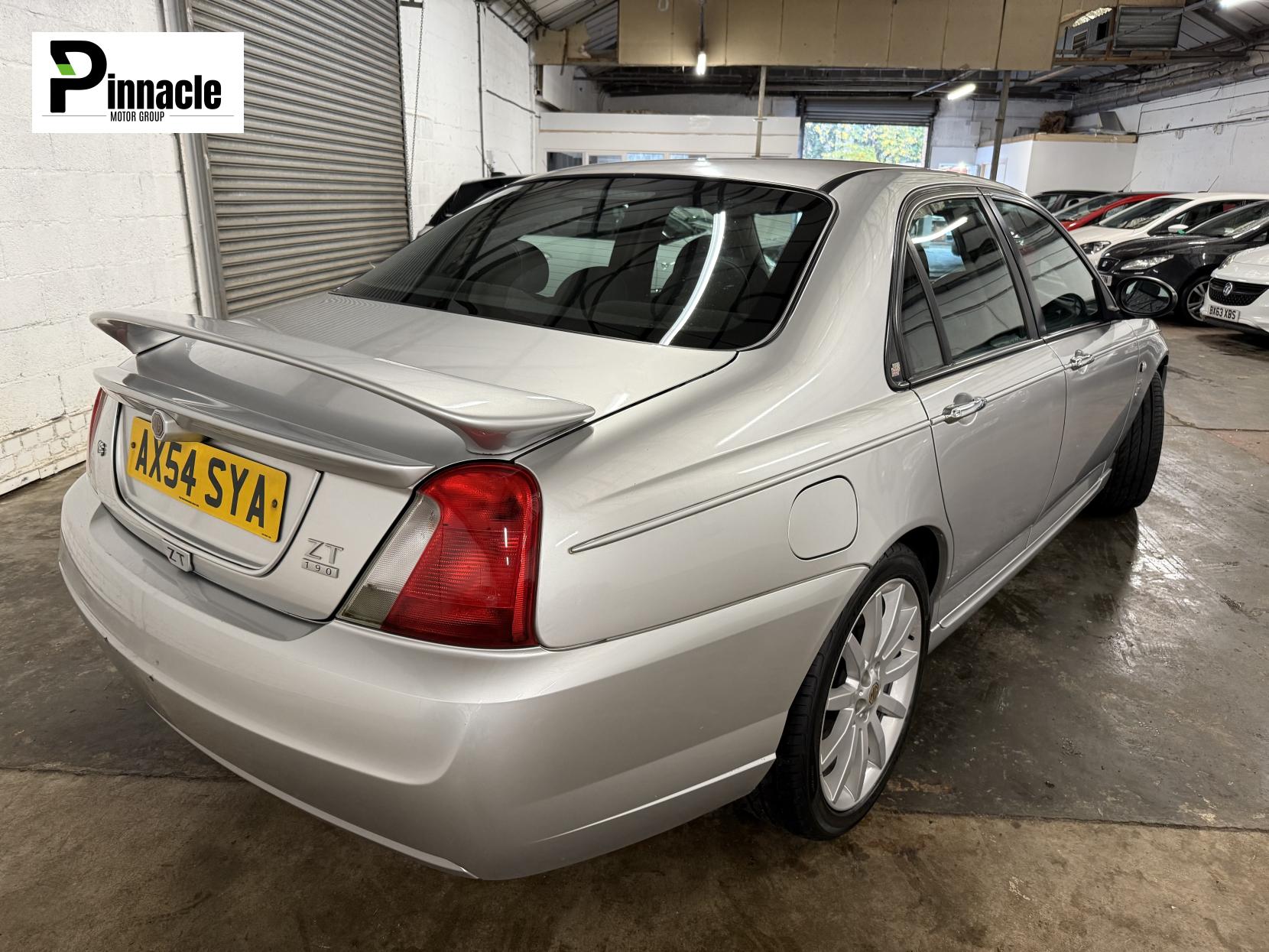 MG ZT 2.5 190 + Saloon 4dr Petrol Manual (239 g/km, 188 bhp)