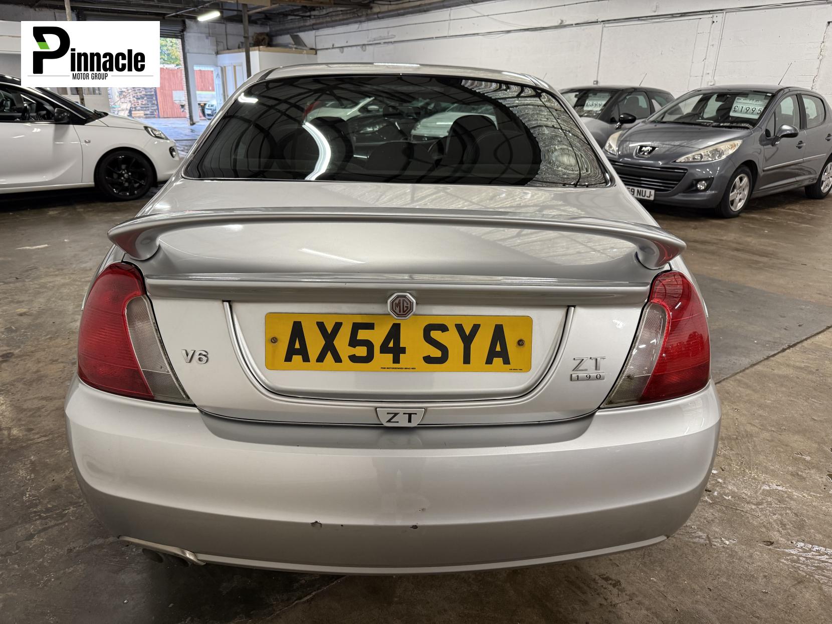 MG ZT 2.5 190 + Saloon 4dr Petrol Manual (239 g/km, 188 bhp)