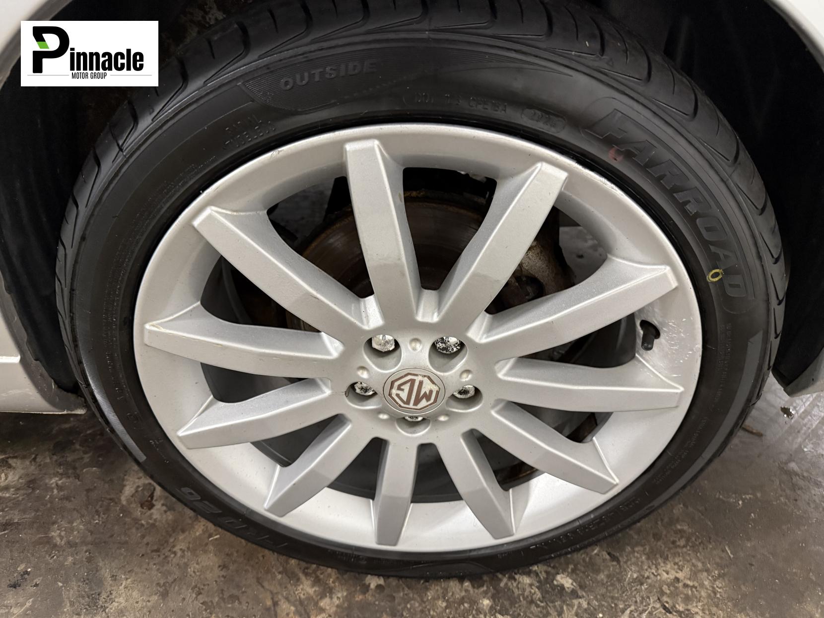 MG ZT 2.5 190 + Saloon 4dr Petrol Manual (239 g/km, 188 bhp)