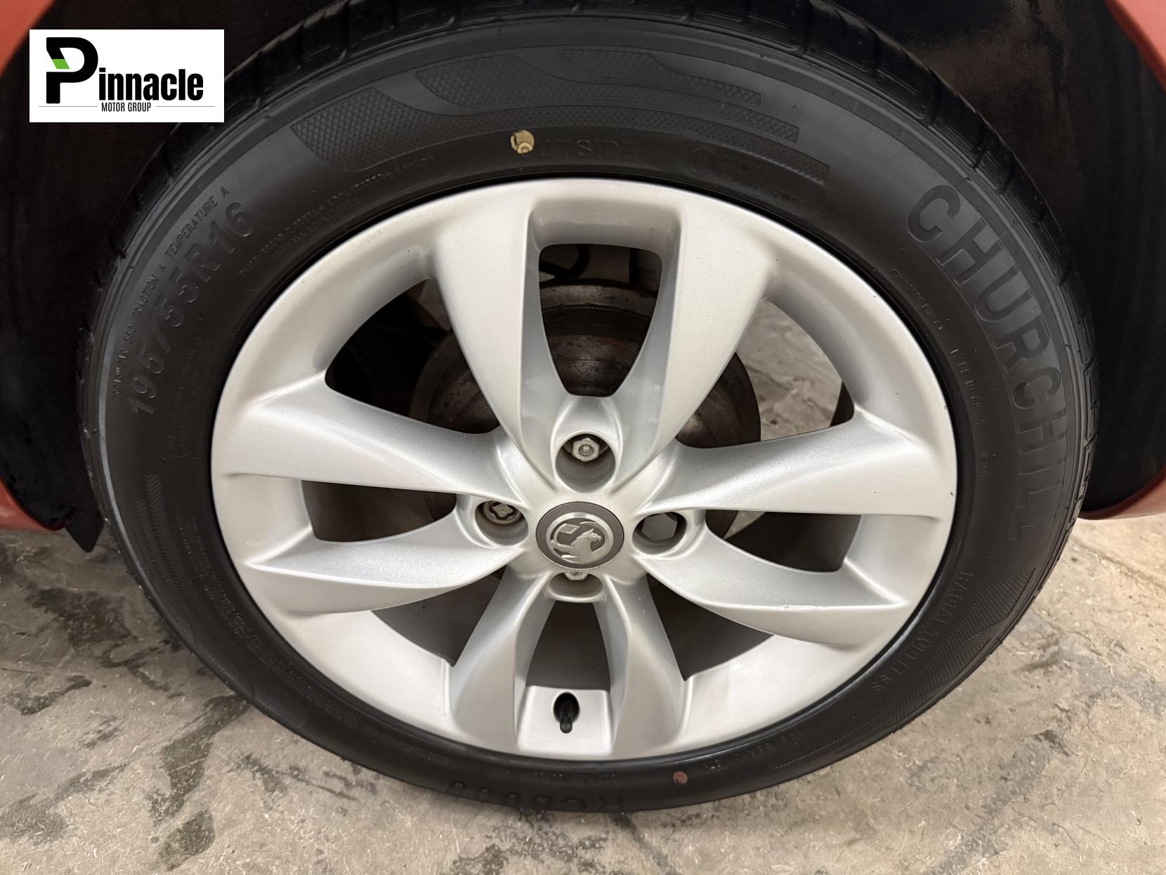 Vauxhall ADAM 1.4 16v JAM Hatchback 3dr Petrol Manual Euro 5 (87 ps)