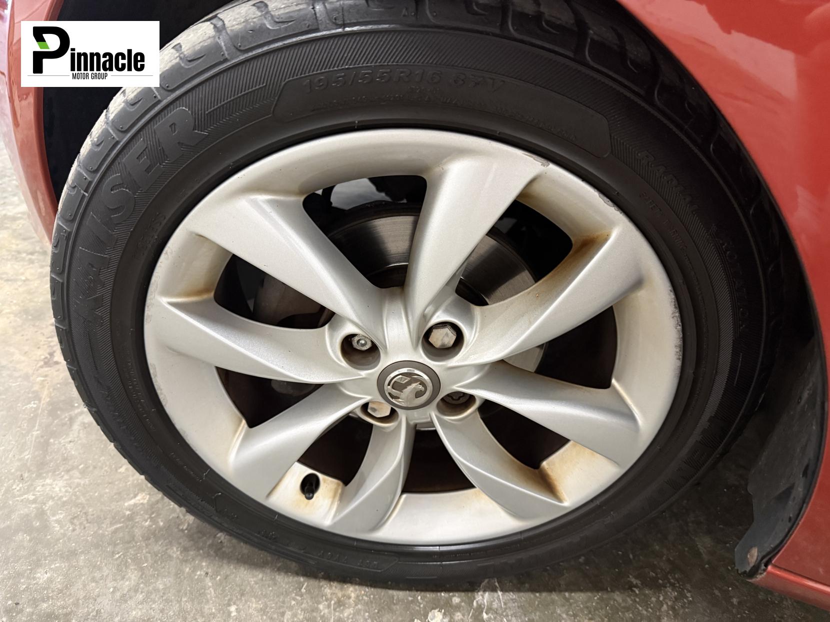 Vauxhall ADAM 1.4 16v JAM Hatchback 3dr Petrol Manual Euro 5 (87 ps)