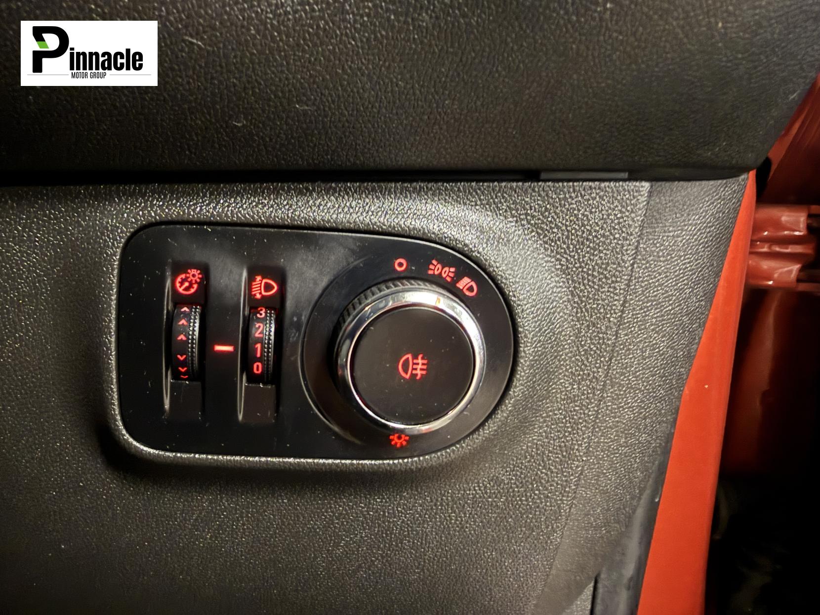 Vauxhall ADAM 1.4 16v JAM Hatchback 3dr Petrol Manual Euro 5 (87 ps)