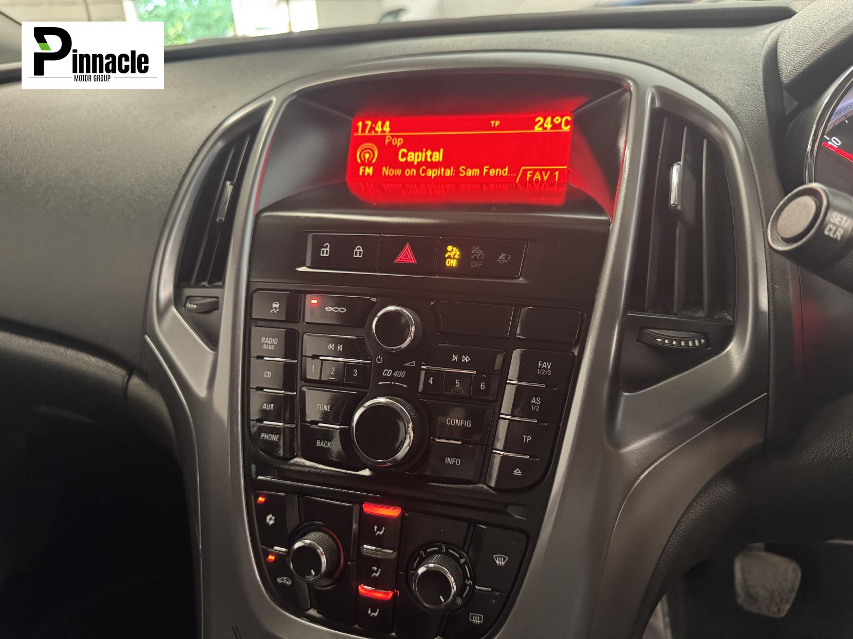Vauxhall Astra 1.6 CDTi ecoFLEX Design Sports Tourer 5dr Diesel Manual Euro 6 (s/s) (110 ps)
