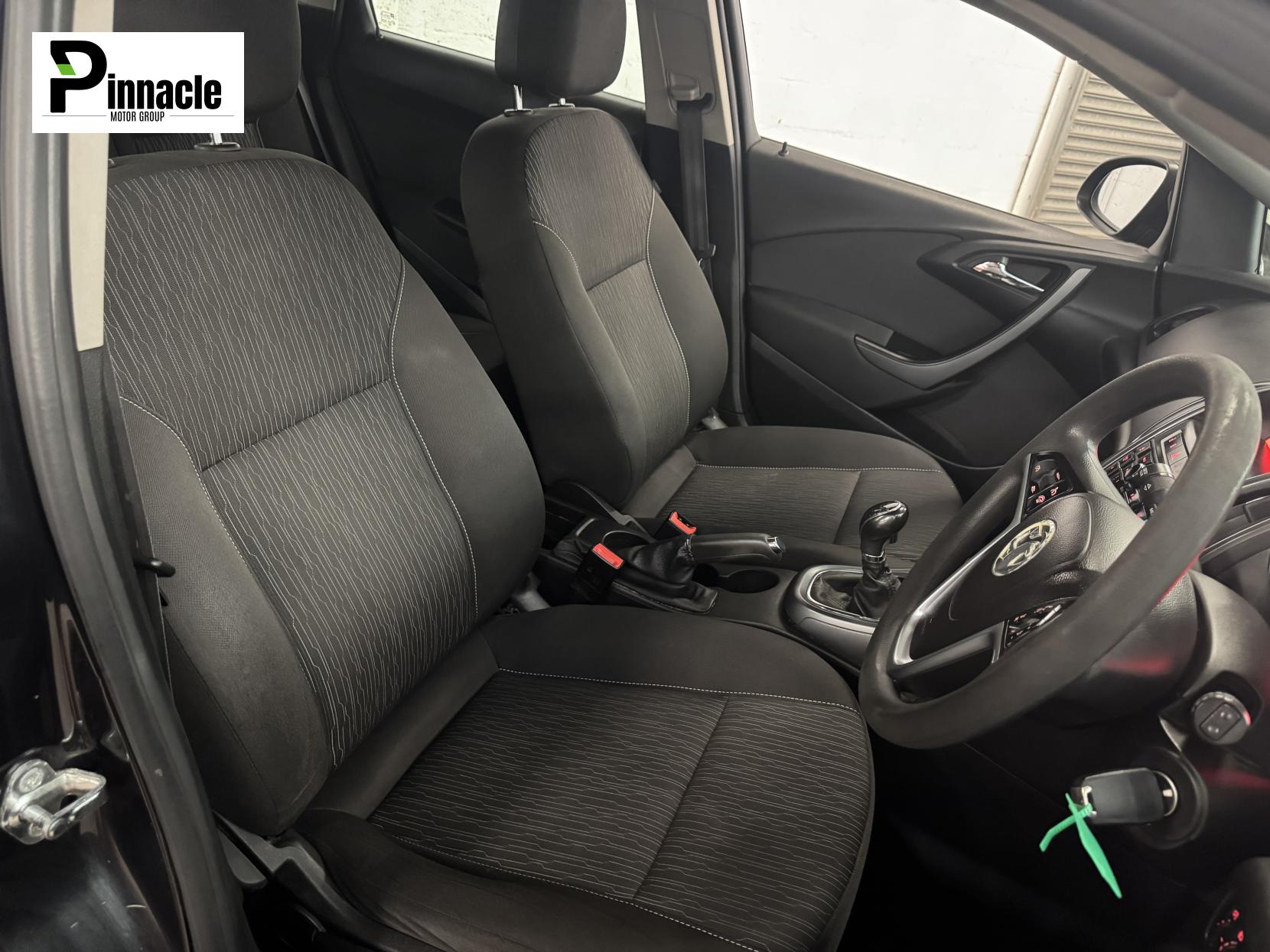 Vauxhall Astra 1.6 CDTi ecoFLEX Design Sports Tourer 5dr Diesel Manual Euro 6 (s/s) (110 ps)