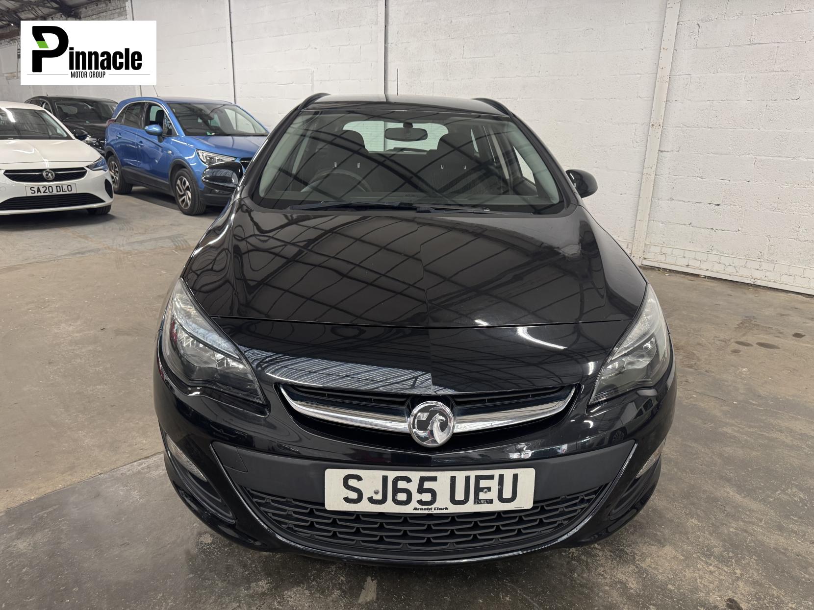 Vauxhall Astra 1.6 CDTi ecoFLEX Design Sports Tourer 5dr Diesel Manual Euro 6 (s/s) (110 ps)