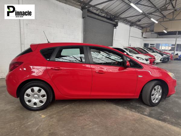 Vauxhall Astra 1.4 16v Exclusiv Hatchback 5dr Petrol Manual Euro 5 (87 ps)