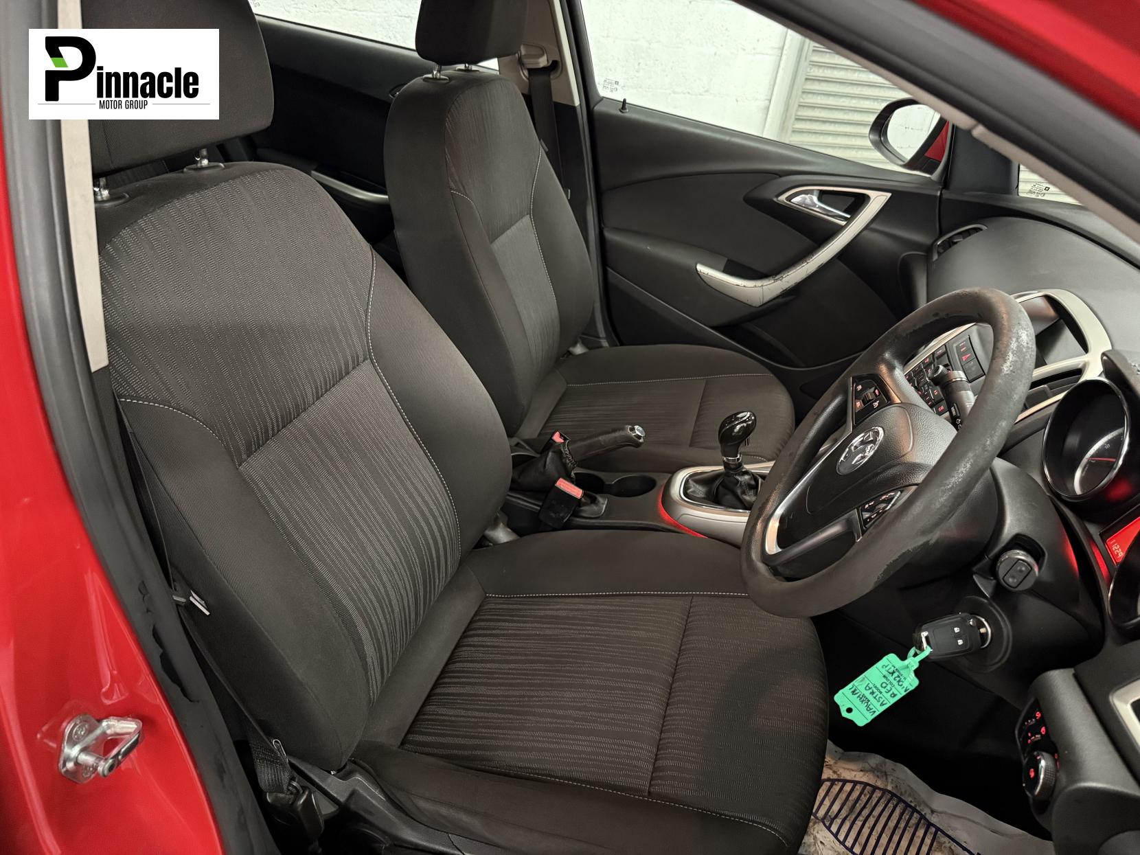 Vauxhall Astra 1.4 16v Exclusiv Hatchback 5dr Petrol Manual Euro 5 (87 ps)