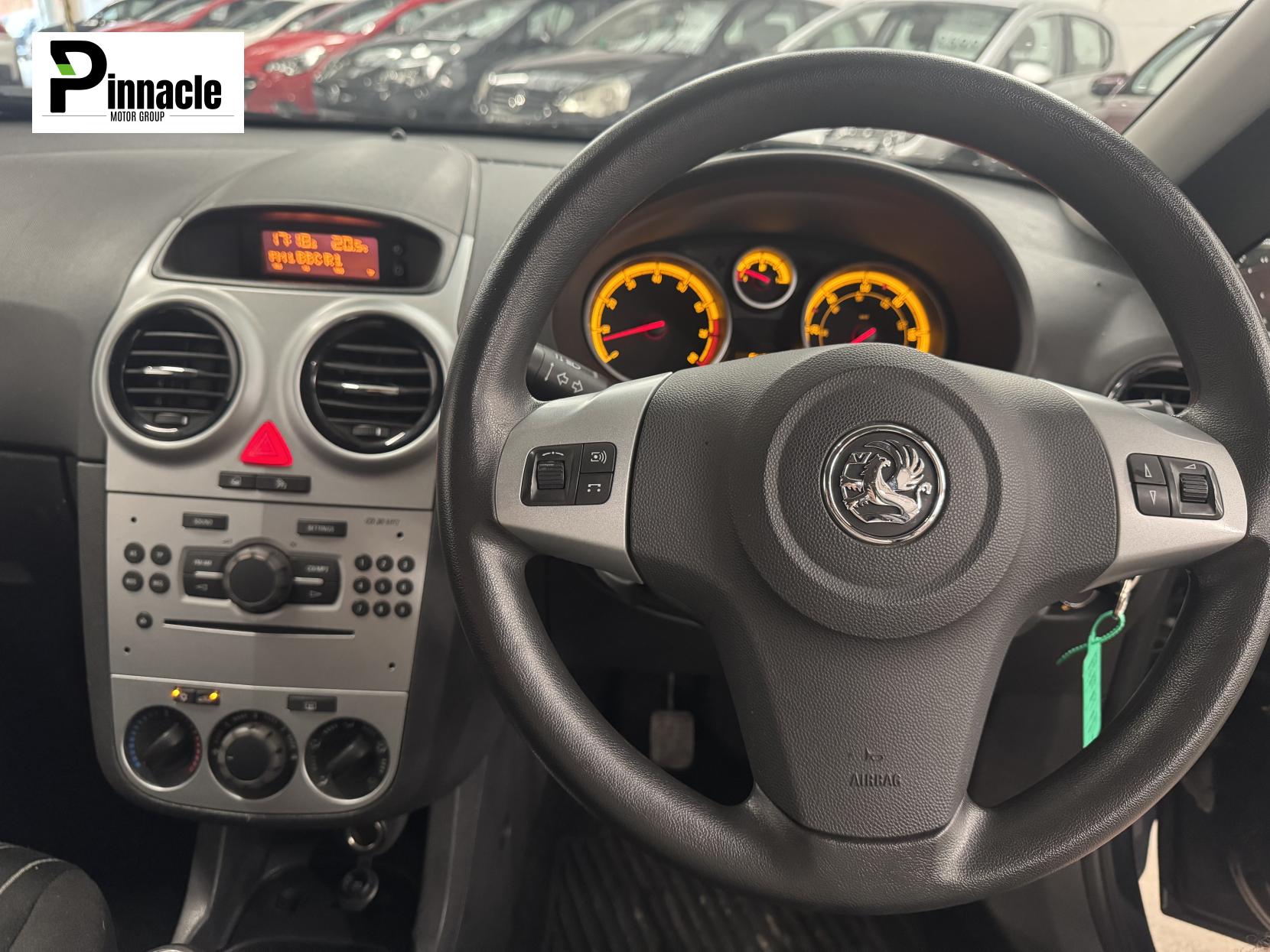 Vauxhall Corsa 1.2i 16v Exclusiv Hatchback 5dr Petrol Manual (124 g/km, 84 bhp)