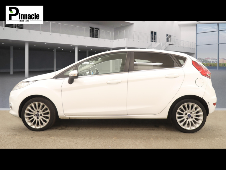 Ford Fiesta 1.4 TDCi DPF Titanium Hatchback 5dr Diesel Manual (107 g/km, 69 bhp)