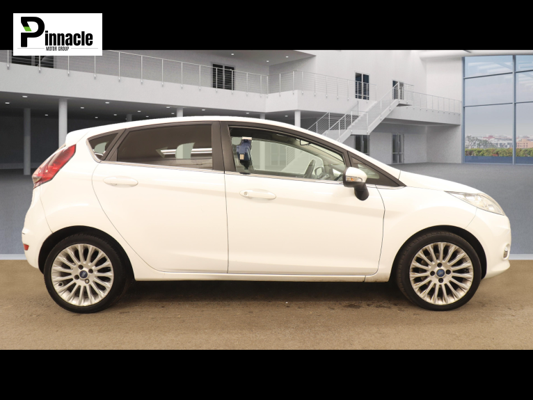 Ford Fiesta 1.4 TDCi DPF Titanium Hatchback 5dr Diesel Manual (107 g/km, 69 bhp)