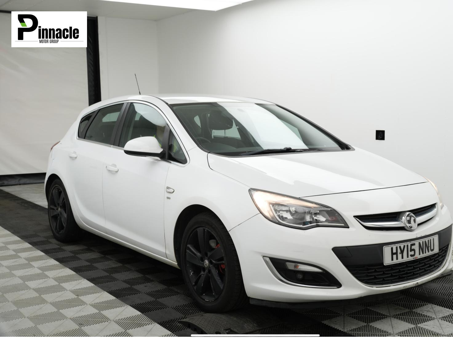 Vauxhall Astra 2.0 CDTi SRi Hatchback 5dr Diesel Auto Euro 5 (165 ps)