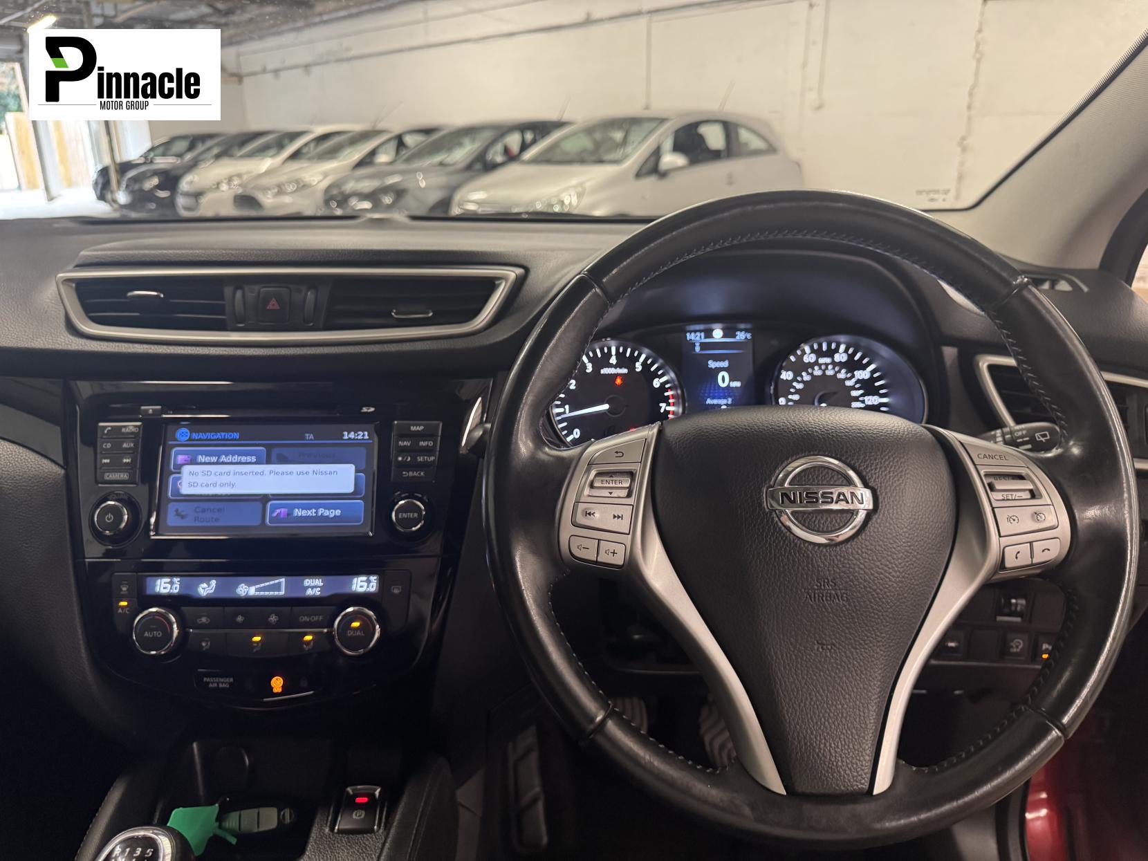 Nissan Qashqai 1.2 DIG-T Acenta Premium SUV 5dr Petrol Manual 2WD Euro 5 (s/s) (115 ps)