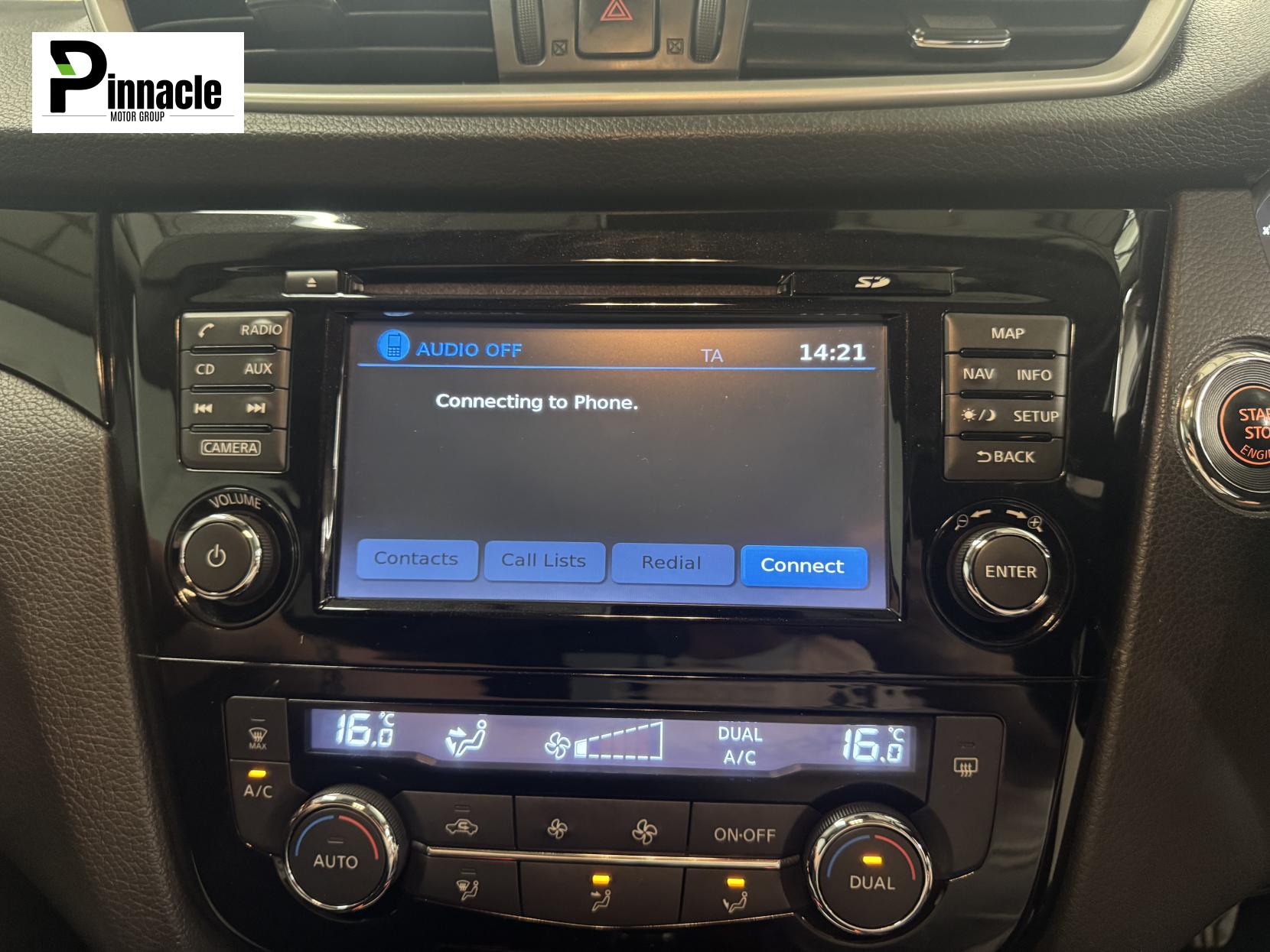 Nissan Qashqai 1.2 DIG-T Acenta Premium SUV 5dr Petrol Manual 2WD Euro 5 (s/s) (115 ps)