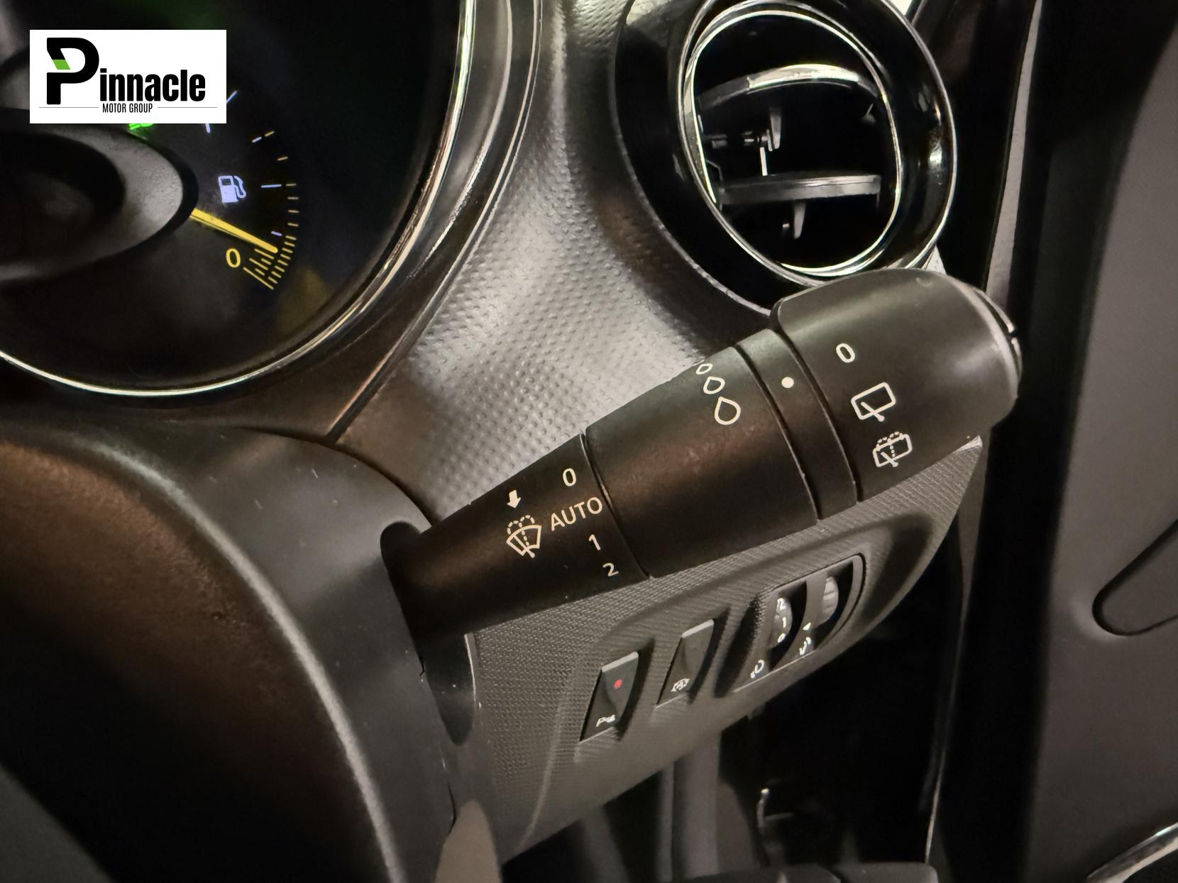 Renault Captur 0.9 TCe ENERGY Dynamique S Nav SUV 5dr Petrol Manual Euro 6 (s/s) (90 ps)