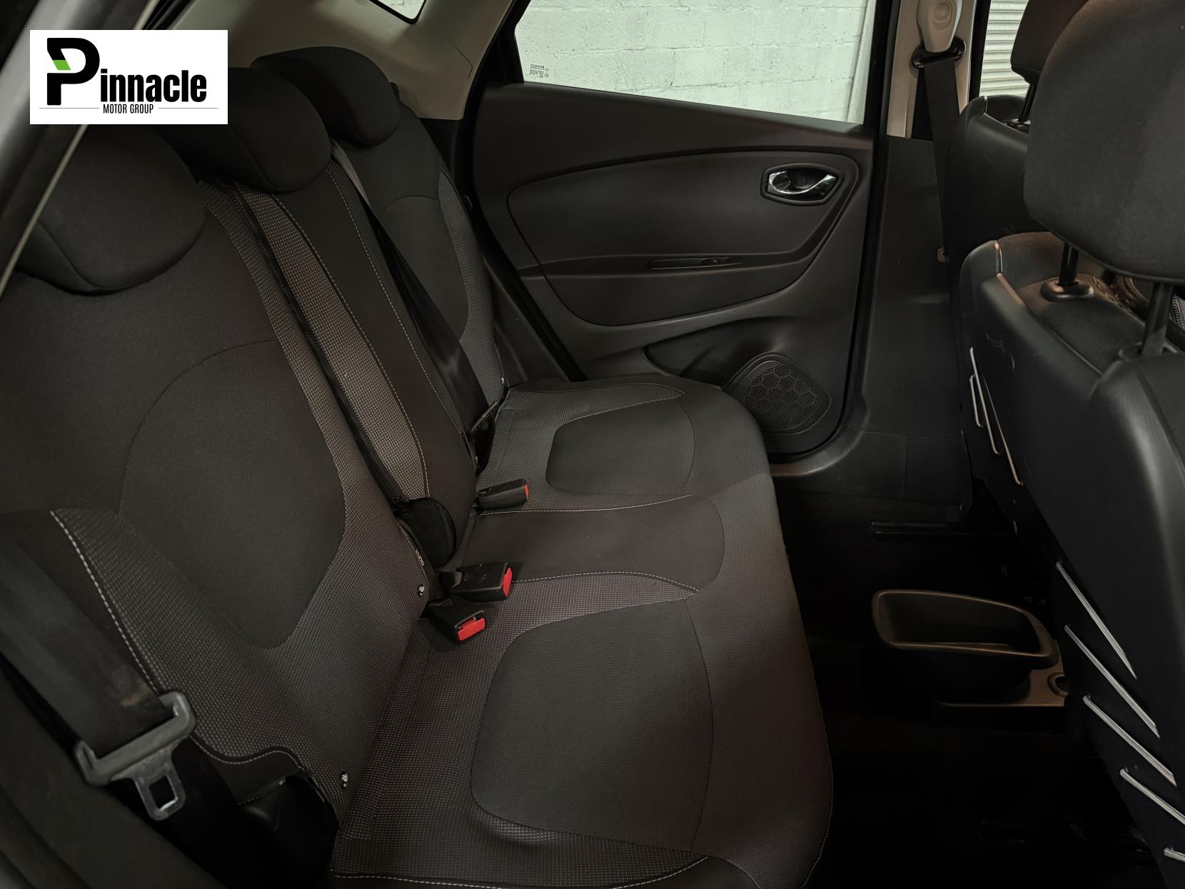 Renault Captur 0.9 TCe ENERGY Dynamique S Nav SUV 5dr Petrol Manual Euro 6 (s/s) (90 ps)