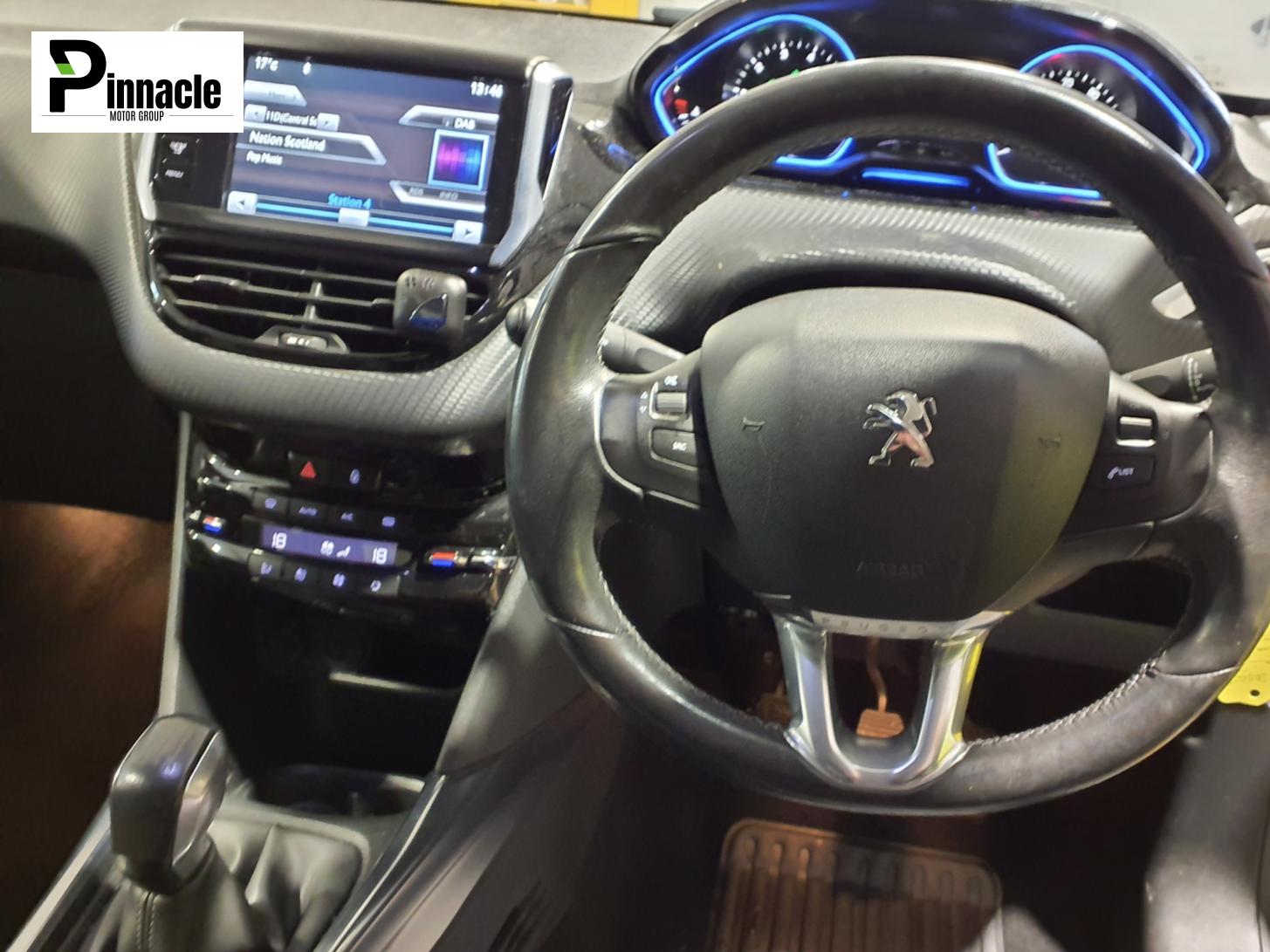 Peugeot 2008 1.2 VTi Allure SUV 5dr Petrol Manual Euro 5 (82 ps)