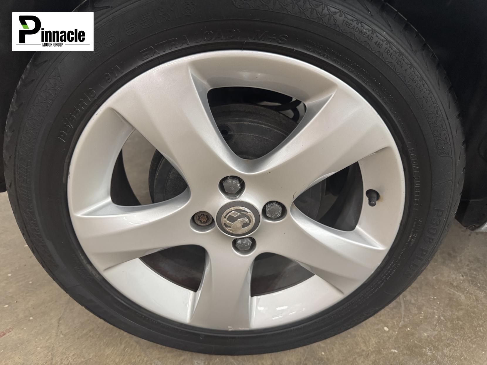 Vauxhall Corsa 1.2 16V SXi Hatchback 5dr Petrol Manual Euro 5 (A/C) (85 ps)