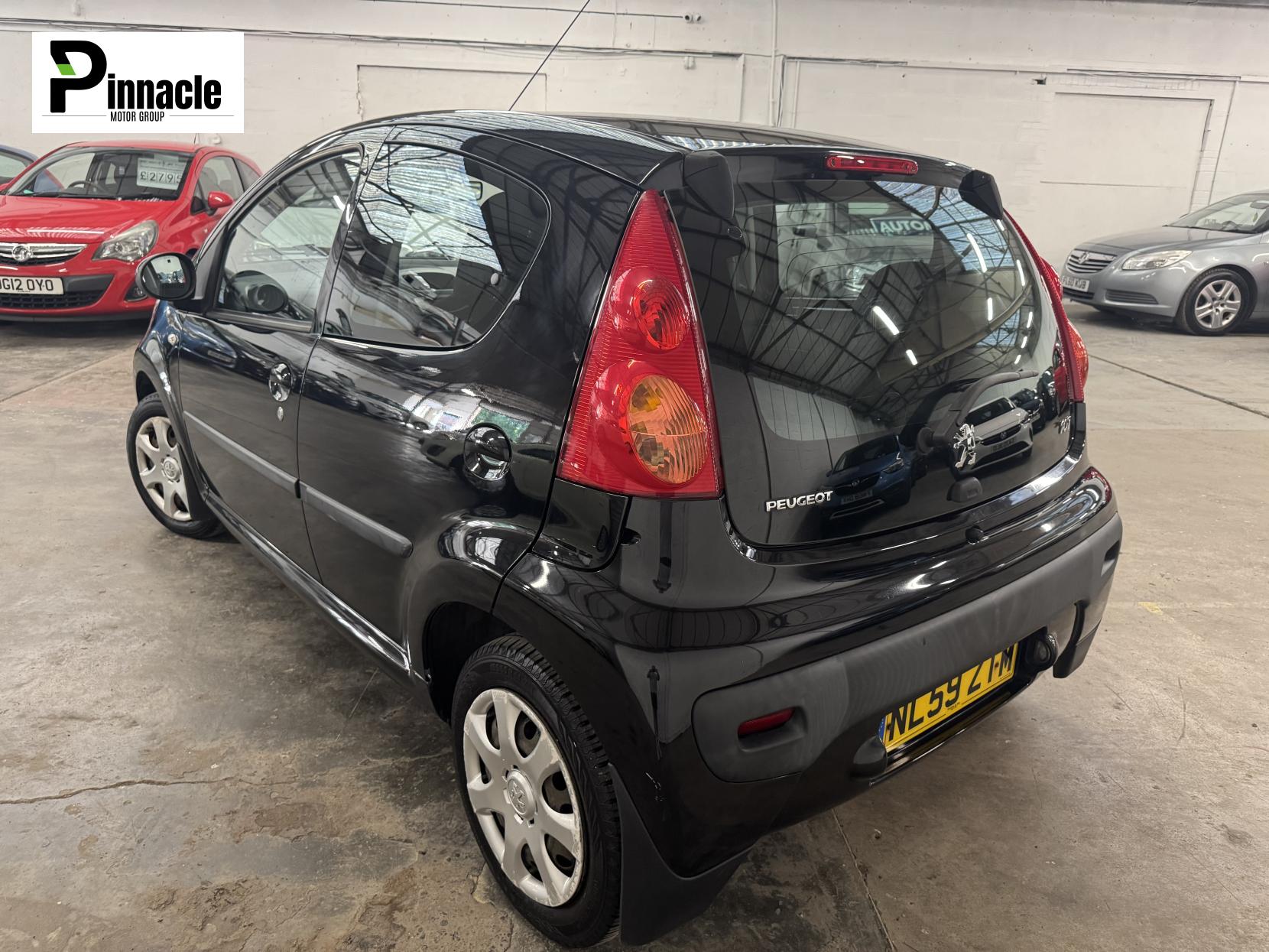 Peugeot 107 1.0 12V Urban Hatchback 5dr Petrol Manual Euro 4 (68 ps)