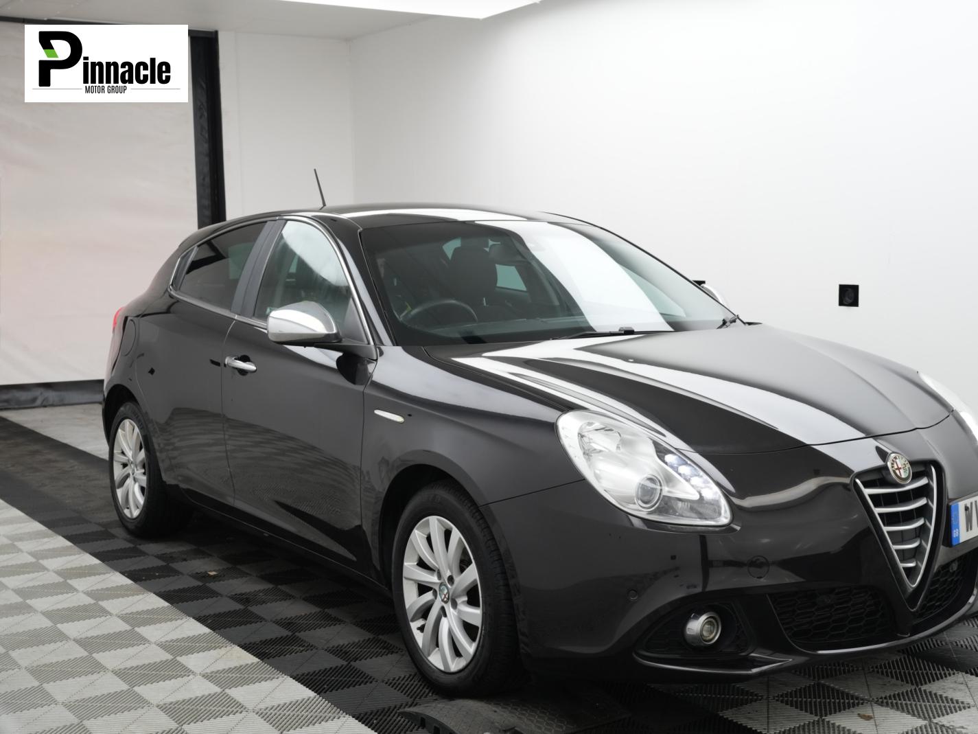 Alfa Romeo Giulietta 1.6 JTDM-2 Business Edition Hatchback 5dr Diesel Manual Euro 6 (s/s) (120 bhp)