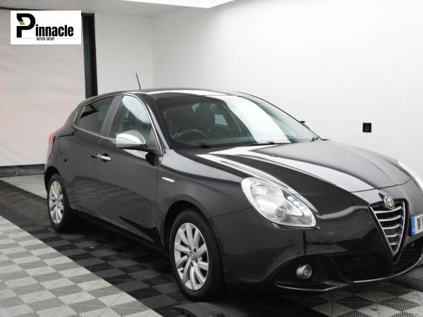 Alfa Romeo Giulietta 1.6 JTDM-2 Business Edition Hatchback 5dr Diesel Manual Euro 6 (s/s) (120 bhp)