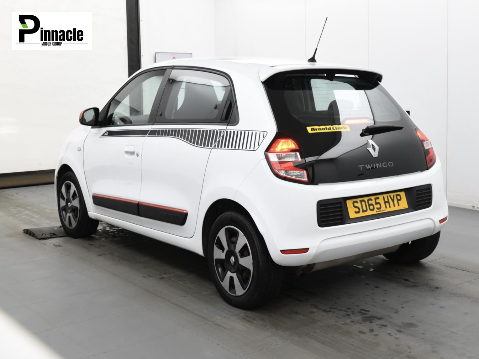 Renault Twingo 1.0 SCe Play Hatchback 5dr Petrol Manual Euro 6 (70 ps)