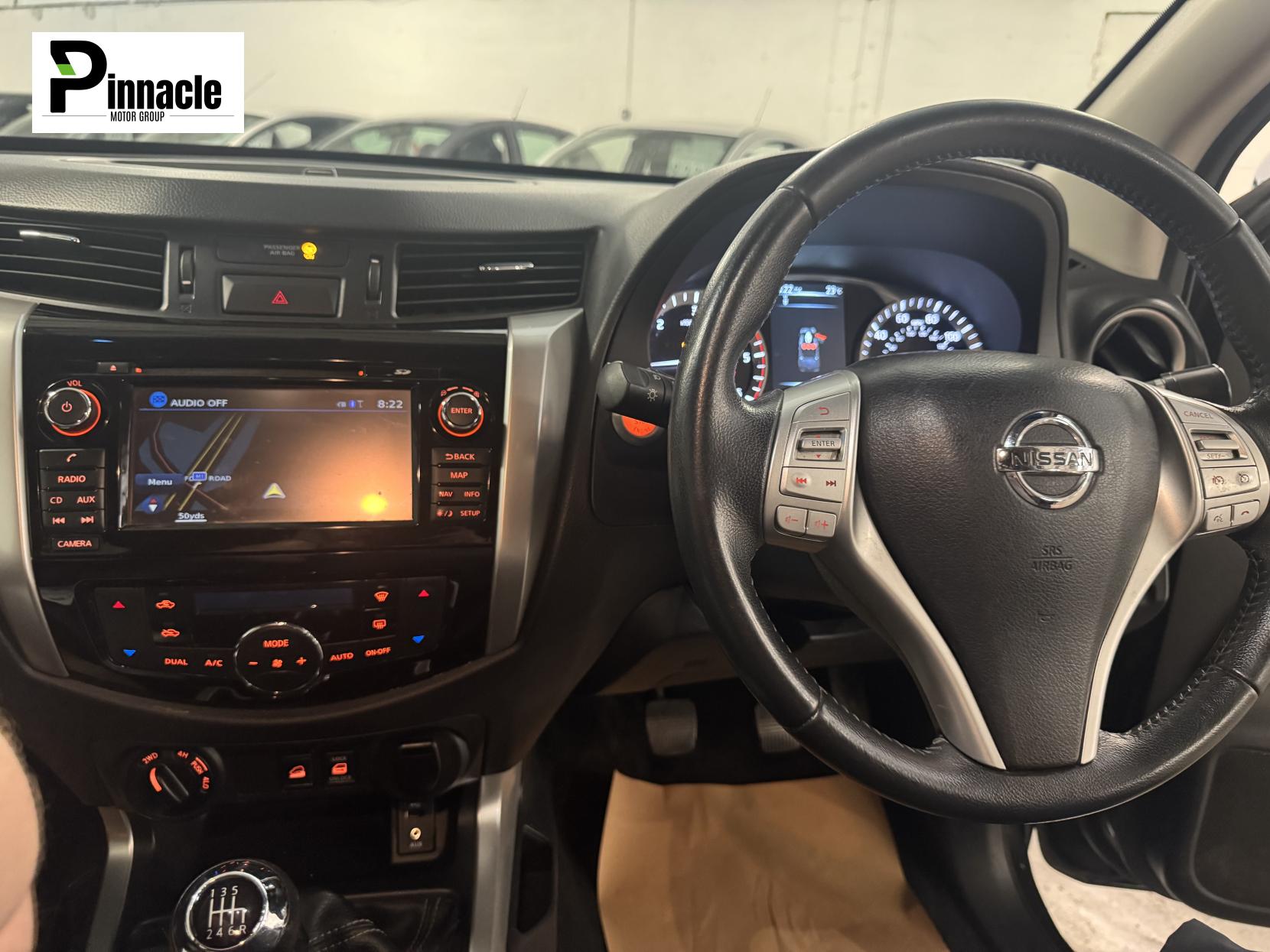 Nissan Navara 2.3 dCi Tekna Pickup Double Cab 4dr Diesel Manual 4WD Euro 6 (s/s) (190 ps)