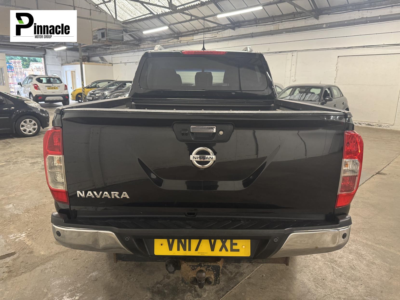 Nissan Navara 2.3 dCi Tekna Pickup Double Cab 4dr Diesel Manual 4WD Euro 6 (s/s) (190 ps)