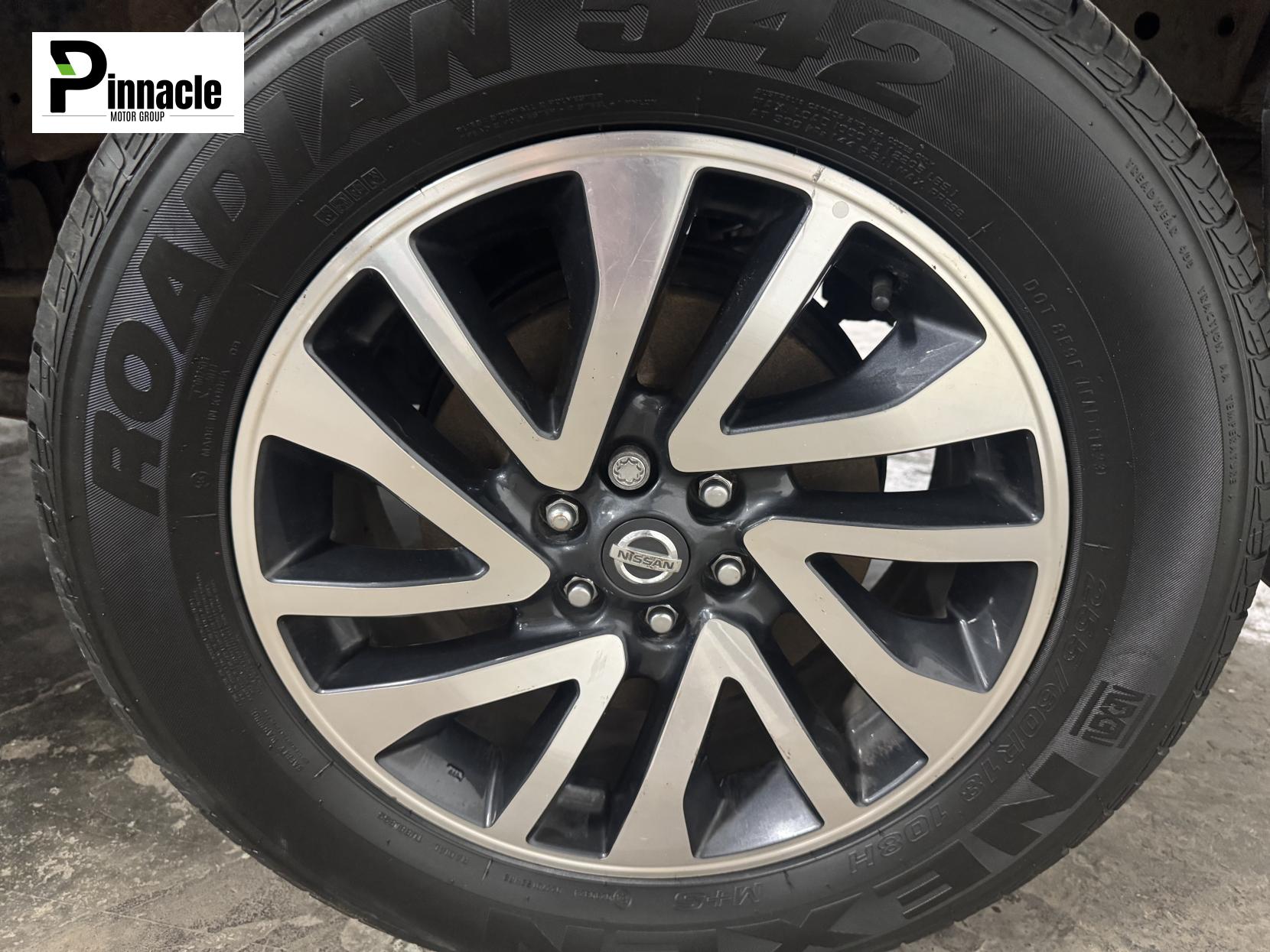 Nissan Navara 2.3 dCi Tekna Pickup Double Cab 4dr Diesel Manual 4WD Euro 6 (s/s) (190 ps)