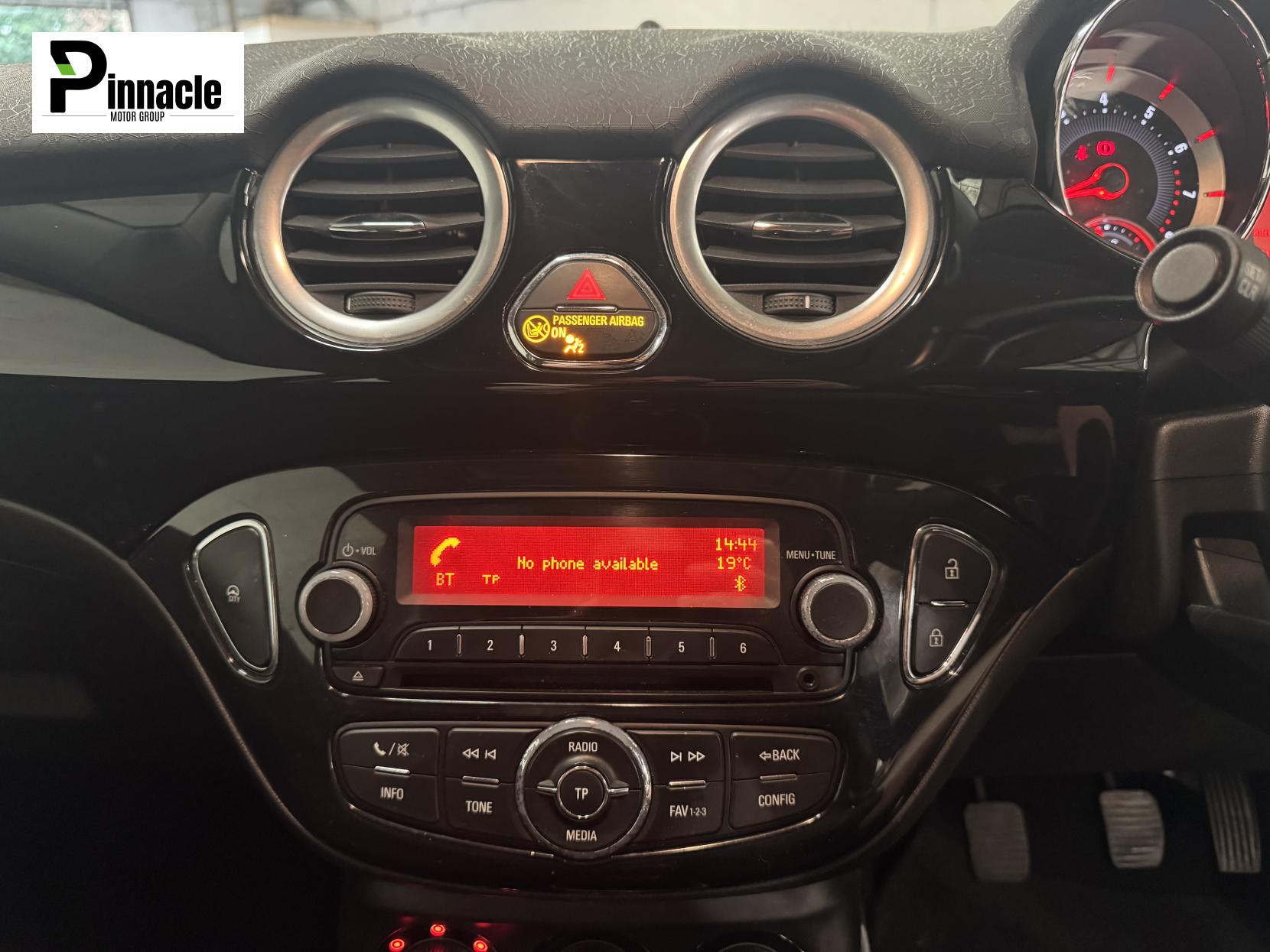 Vauxhall ADAM 1.2 16v GLAM Hatchback 3dr Petrol Manual Euro 5 (70 ps)