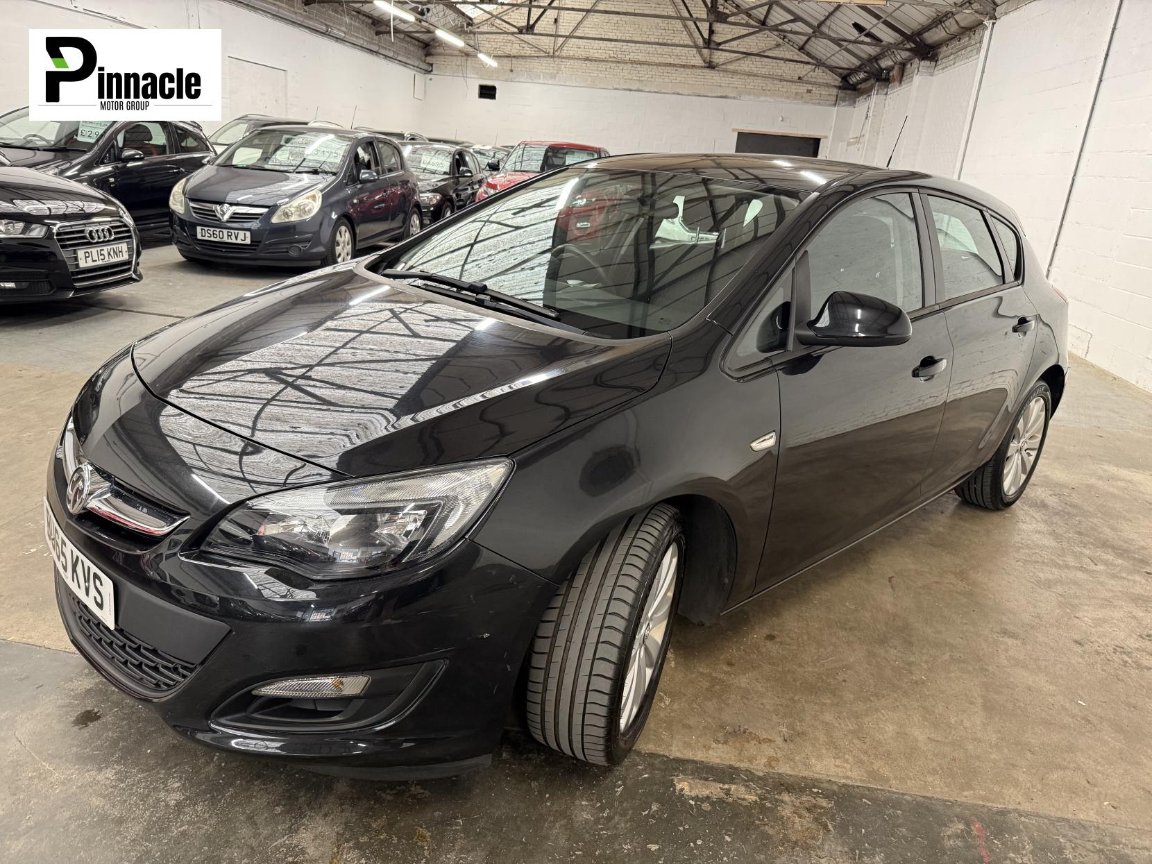 Vauxhall Astra 1.6i Design Hatchback 5dr Petrol Manual Euro 6 (115 ps)