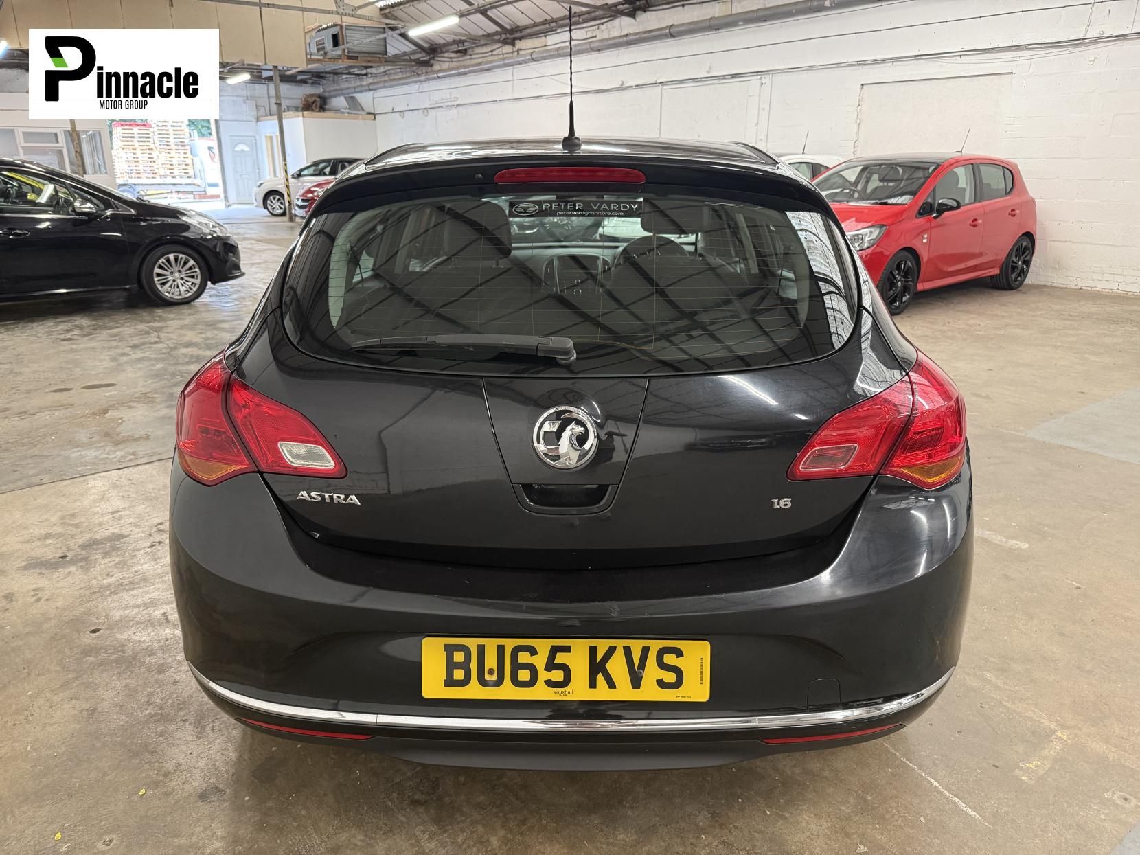 Vauxhall Astra 1.6i Design Hatchback 5dr Petrol Manual Euro 6 (115 ps)