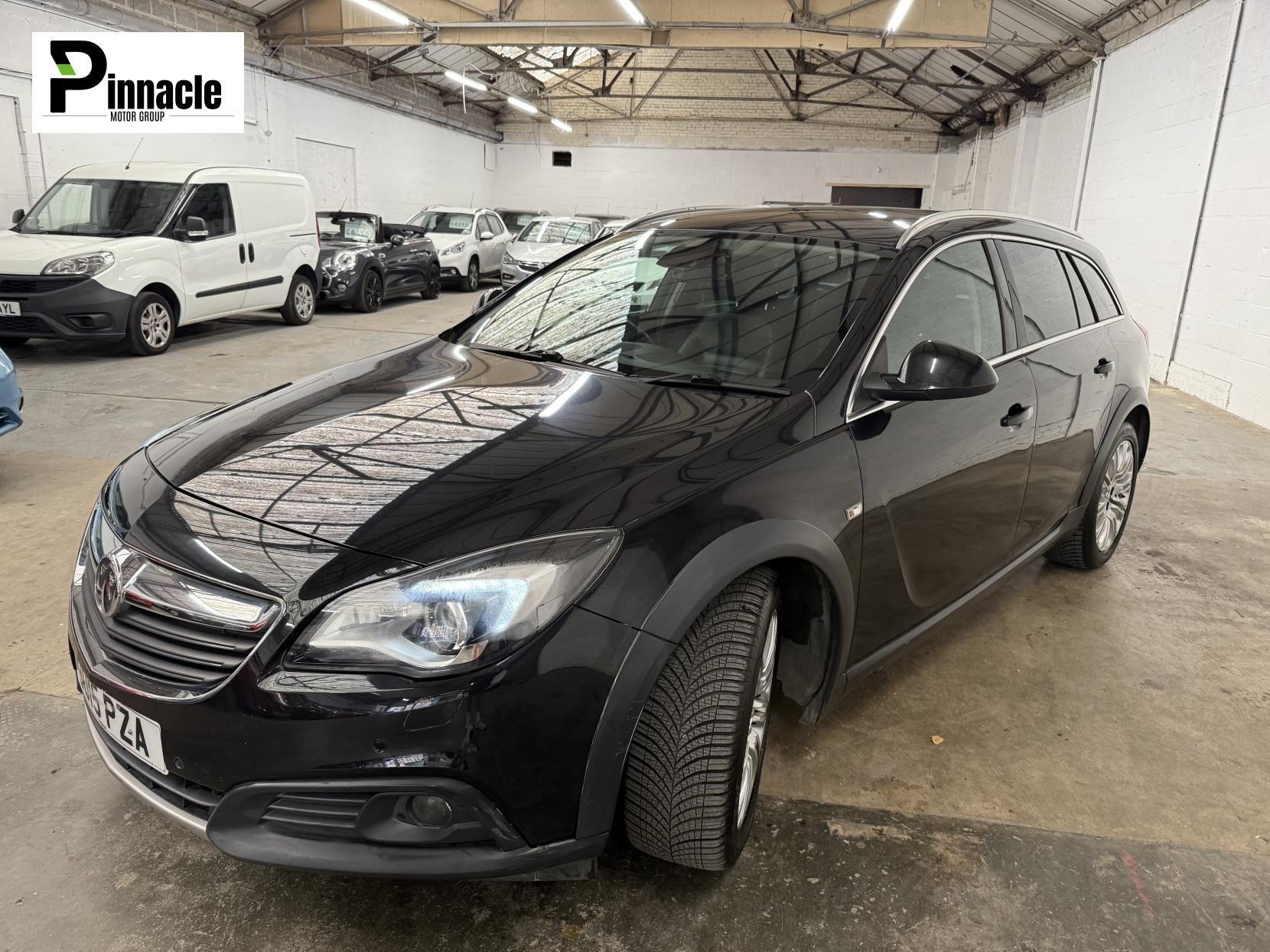 Vauxhall Insignia 2.0 CDTi Nav Country Tourer 5dr Diesel Auto 4WD Euro 5 (163 ps)