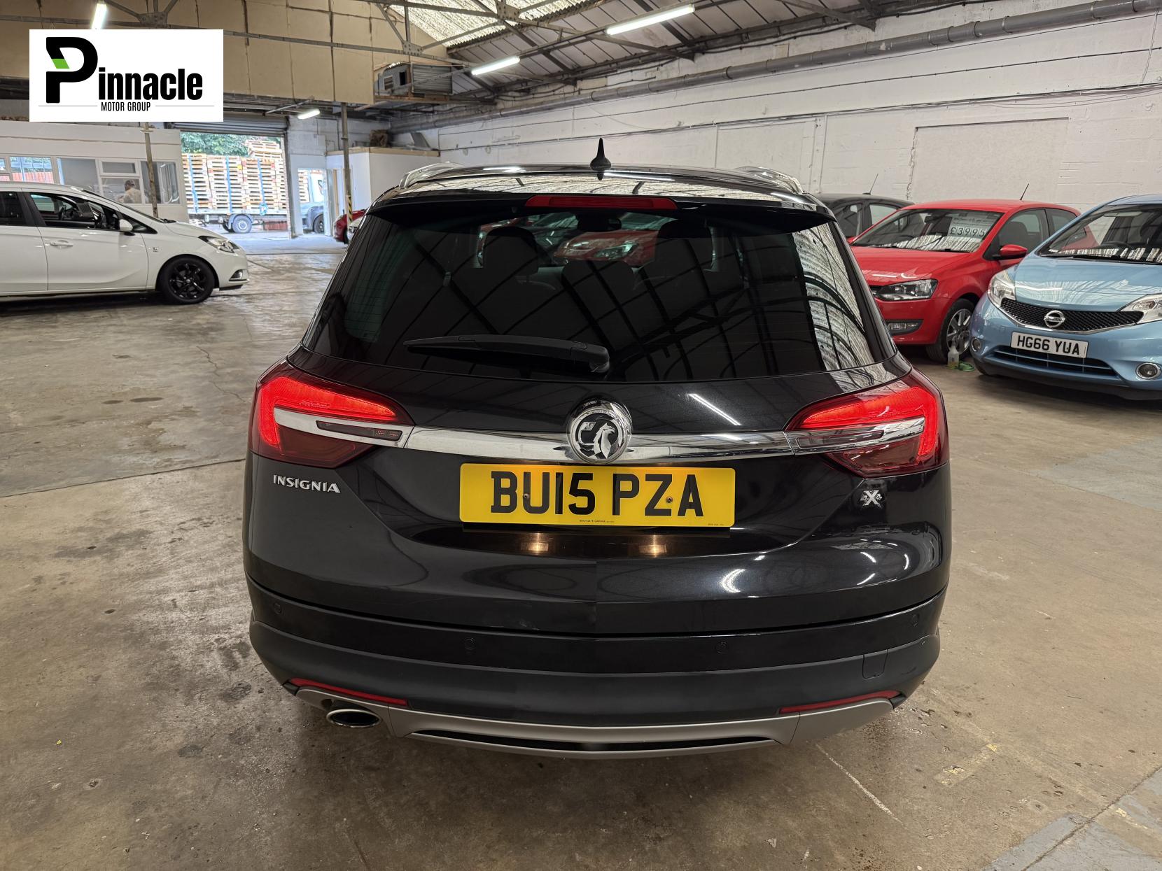 Vauxhall Insignia 2.0 CDTi Nav Country Tourer 5dr Diesel Auto 4WD Euro 5 (163 ps)