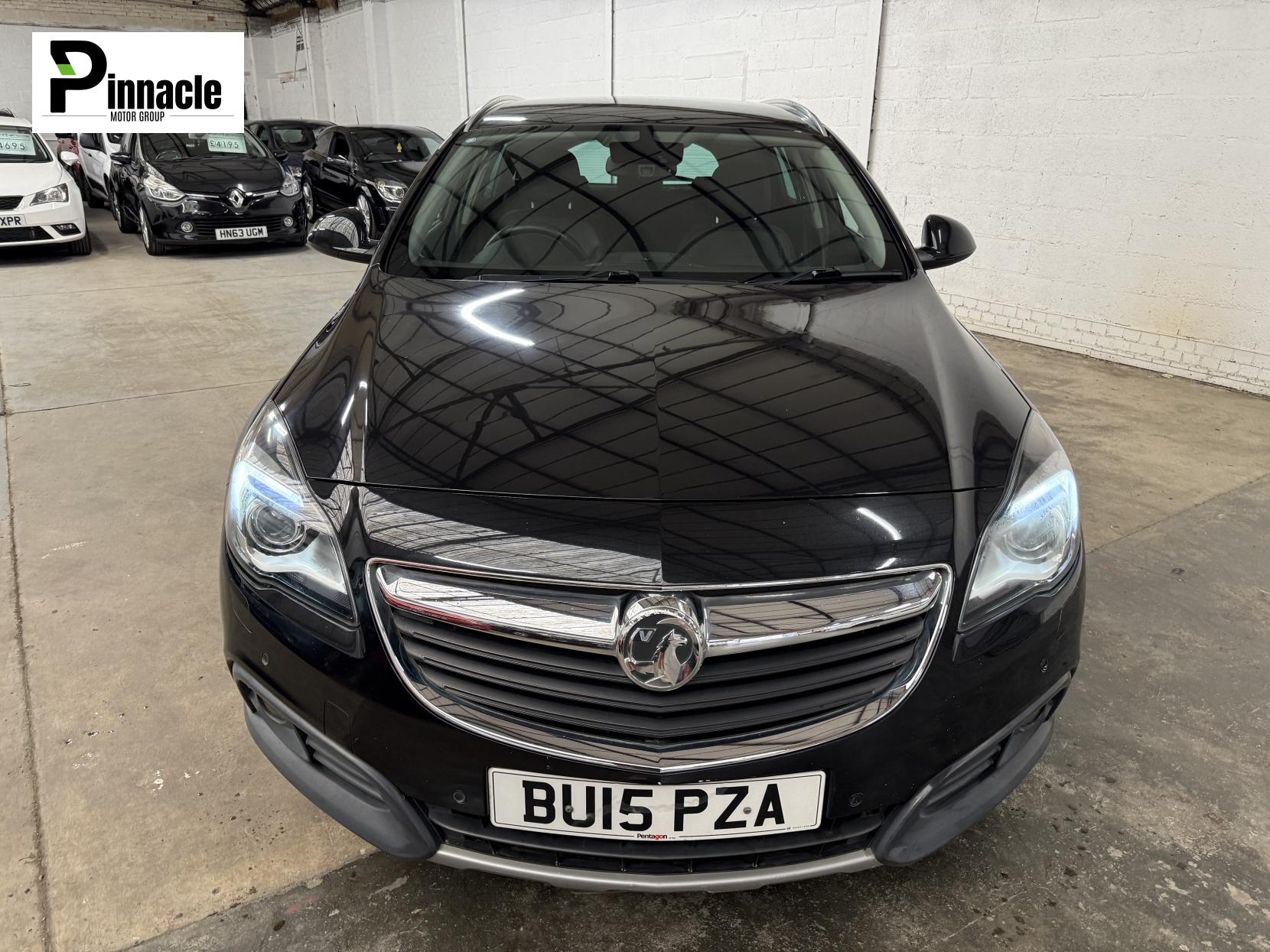 Vauxhall Insignia 2.0 CDTi Nav Country Tourer 5dr Diesel Auto 4WD Euro 5 (163 ps)