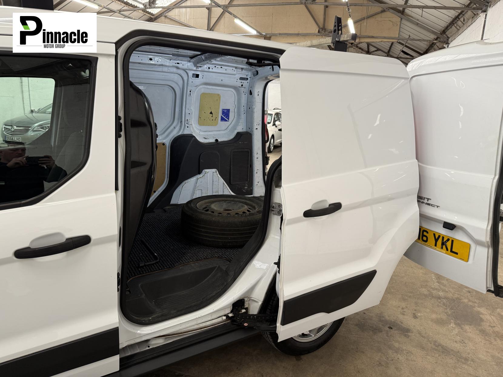 Ford Transit Connect 1.6 TDCi 200 Trend Panel Van 5dr Diesel Manual L1 H1 (124 g/km, 94 bhp)