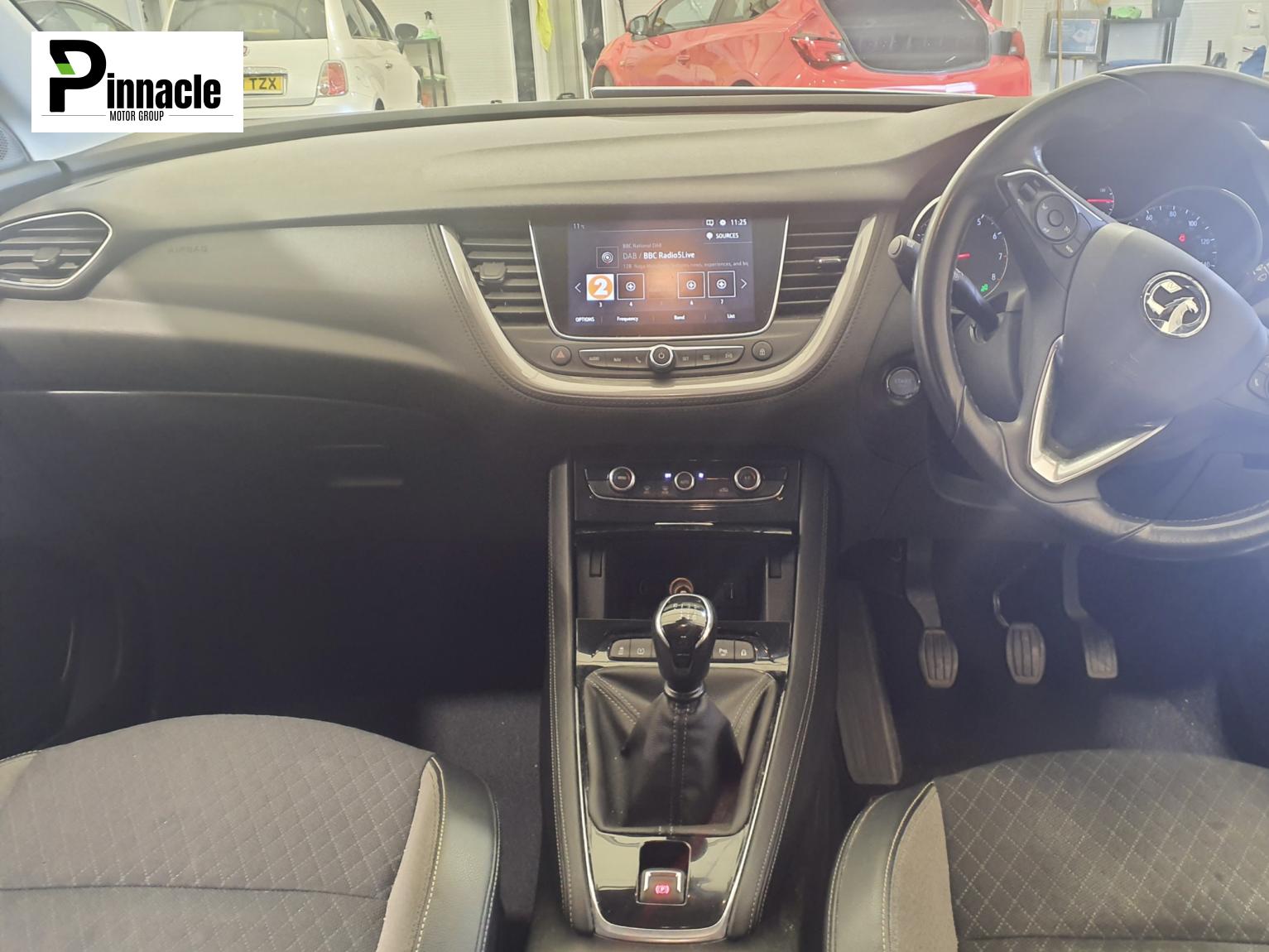 Vauxhall Grandland X 1.2 Turbo Sport Nav SUV 5dr Petrol Manual Euro 6 (s/s) (130 ps)