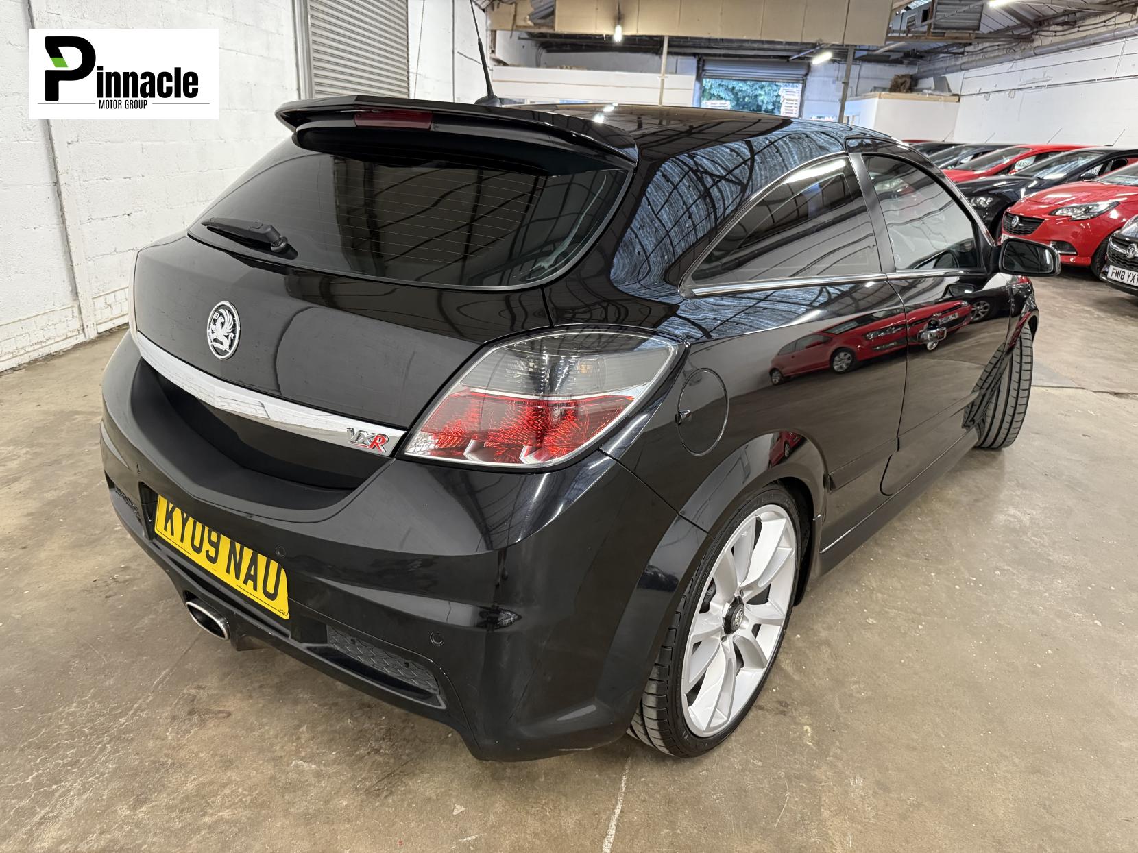 Vauxhall Astra 2.0i 16v VXR Sport Hatch 3dr Petrol Manual (221 g/km, 237 bhp)