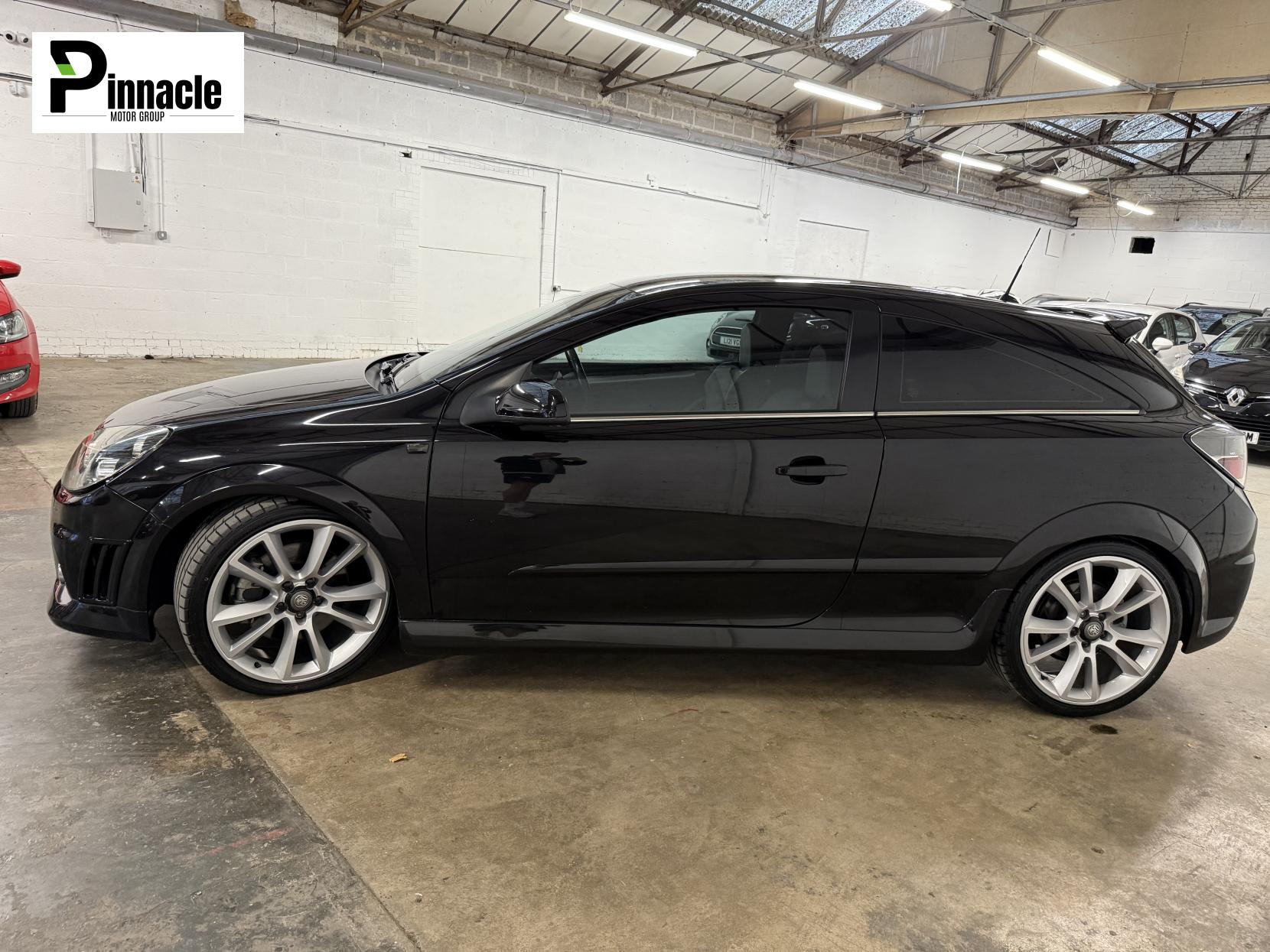 Vauxhall Astra 2.0i 16v VXR Sport Hatch 3dr Petrol Manual (221 g/km, 237 bhp)