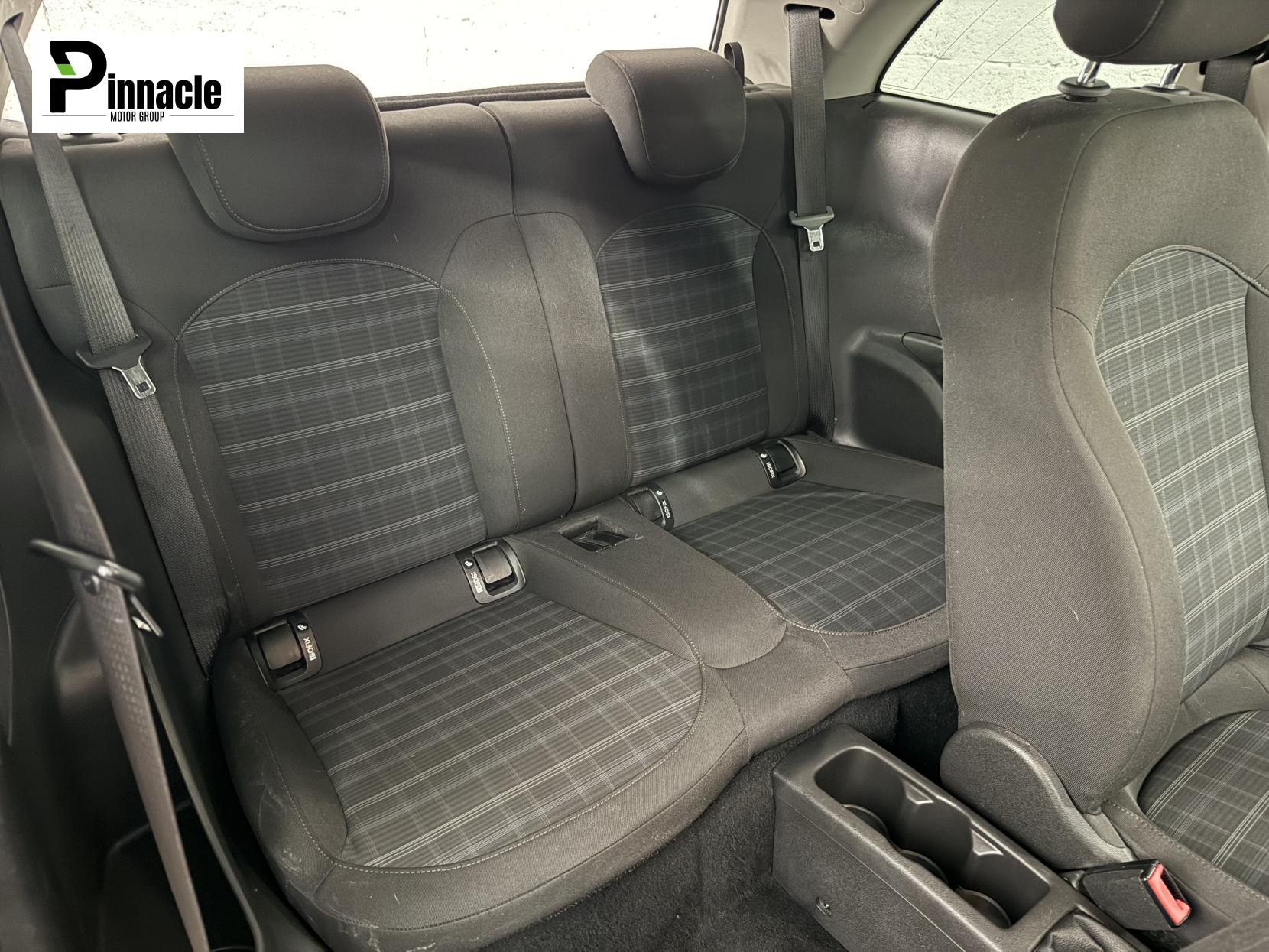 Vauxhall ADAM 1.4 16v GLAM Hatchback 3dr Petrol Manual Euro 5 (87 ps)