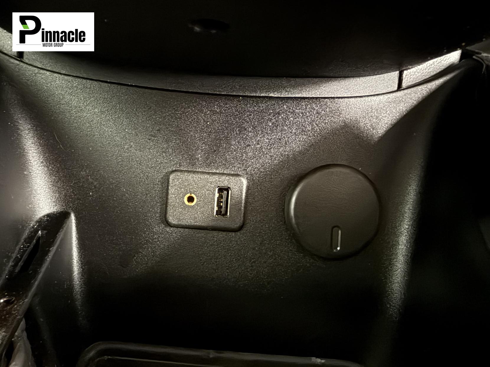 Vauxhall ADAM 1.4 16v GLAM Hatchback 3dr Petrol Manual Euro 5 (87 ps)