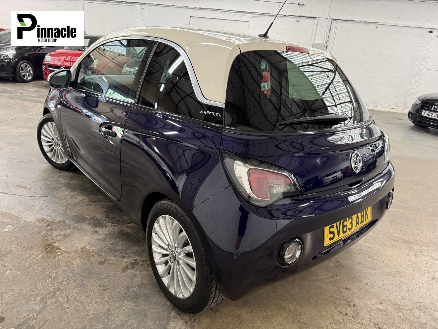 Vauxhall ADAM 1.4 16v GLAM Hatchback 3dr Petrol Manual Euro 5 (87 ps)