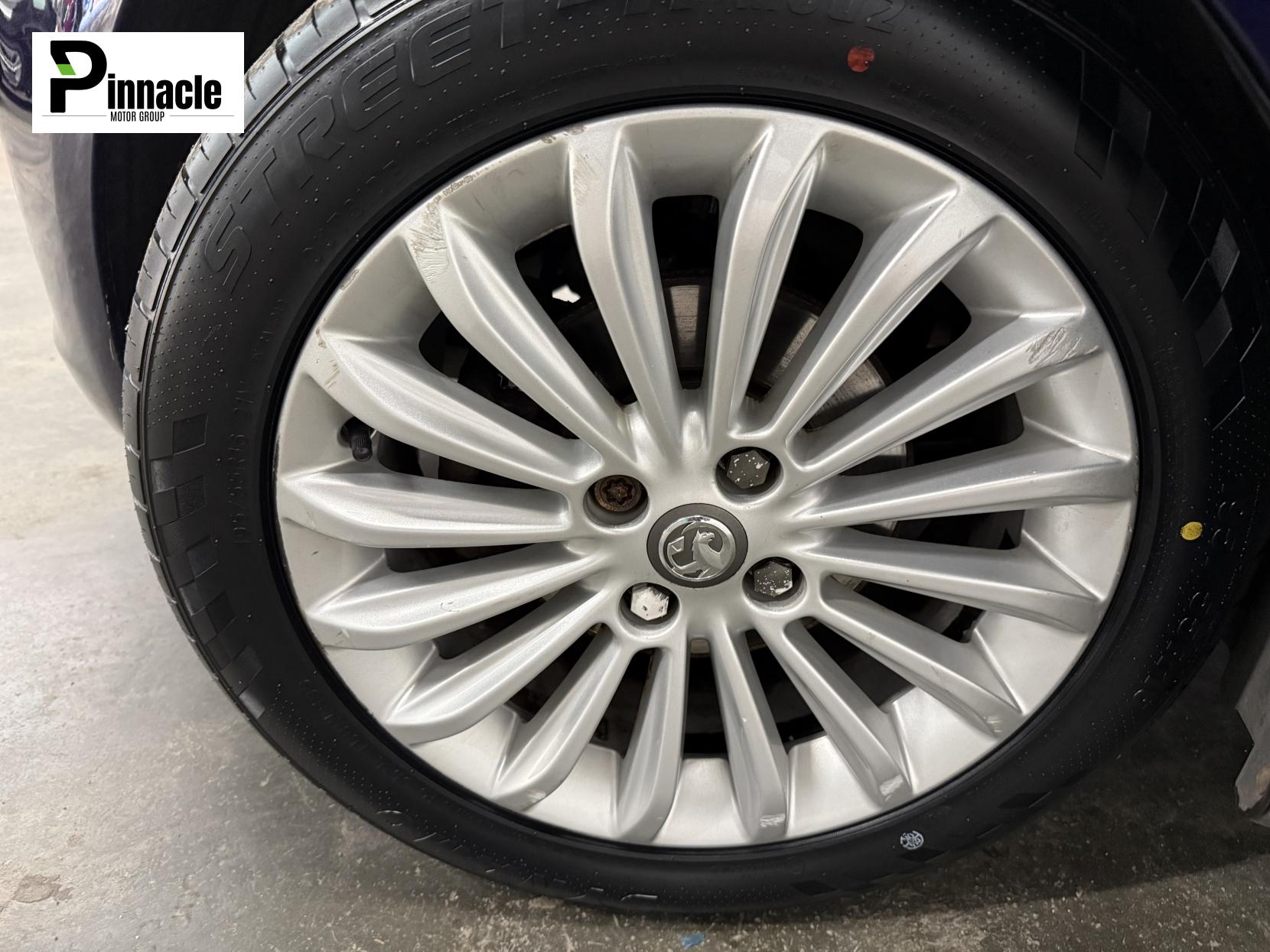 Vauxhall ADAM 1.4 16v GLAM Hatchback 3dr Petrol Manual Euro 5 (87 ps)