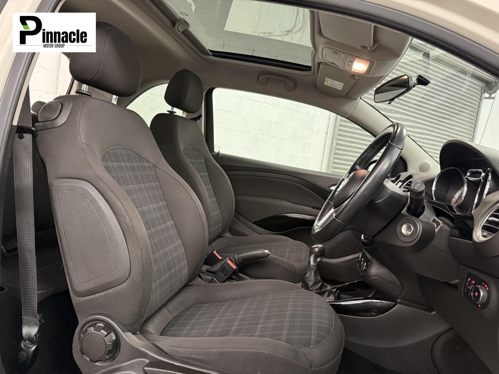 Vauxhall ADAM 1.4 16v GLAM Hatchback 3dr Petrol Manual Euro 5 (87 ps)