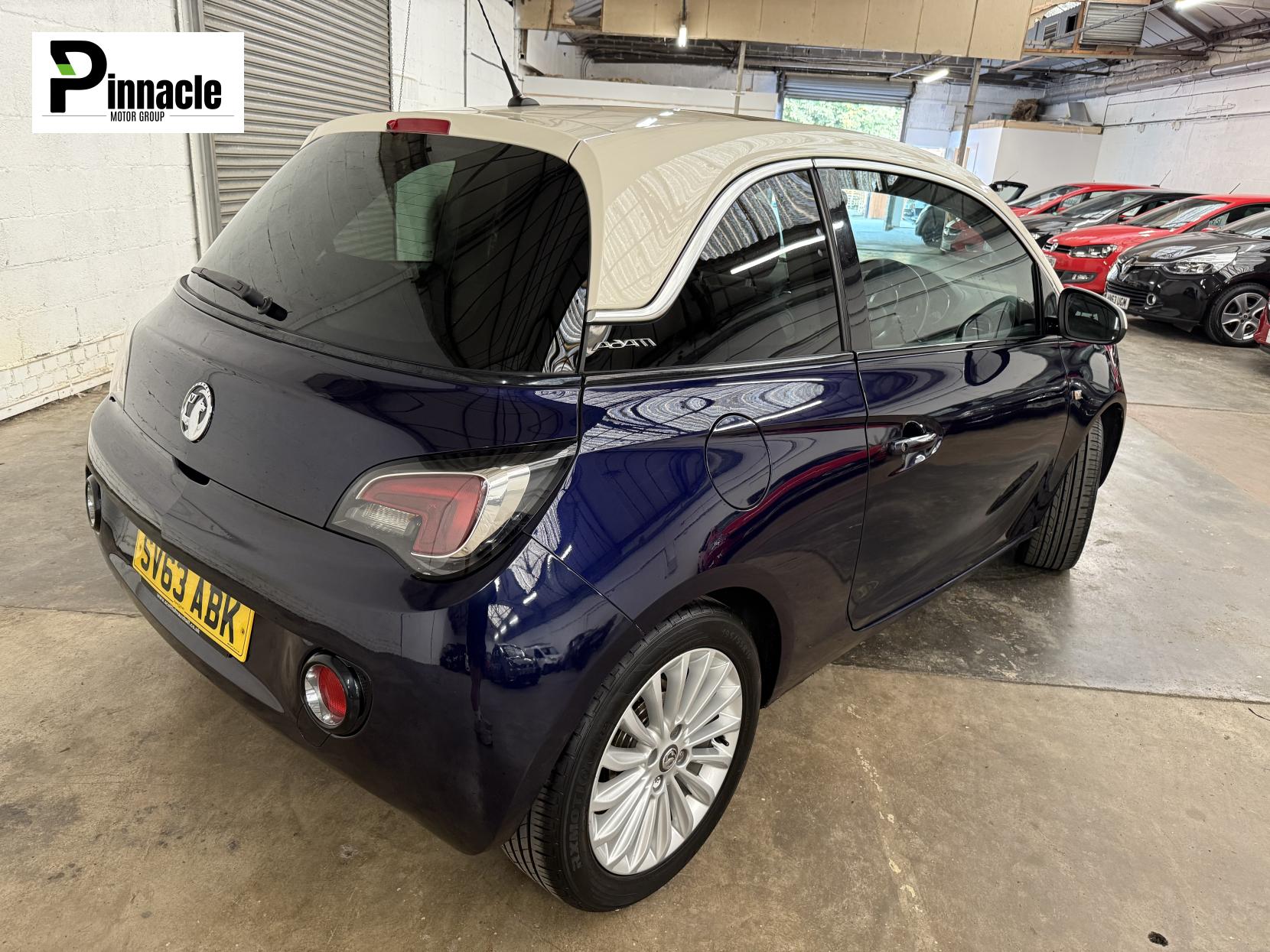 Vauxhall ADAM 1.4 16v GLAM Hatchback 3dr Petrol Manual Euro 5 (87 ps)
