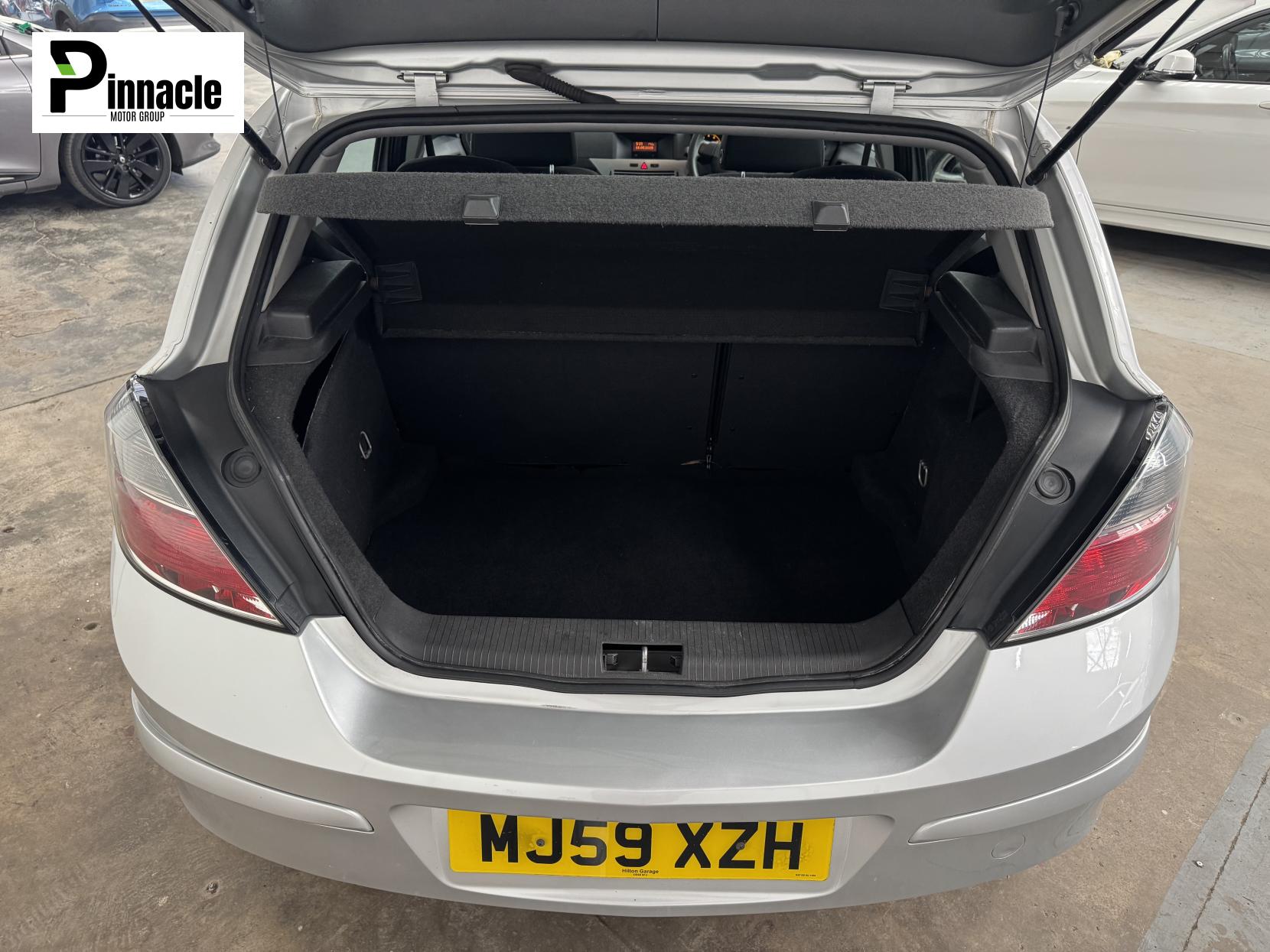 Vauxhall Astra 1.4i 16v Life Hatchback 5dr Petrol Manual (146 g/km, 89 bhp)