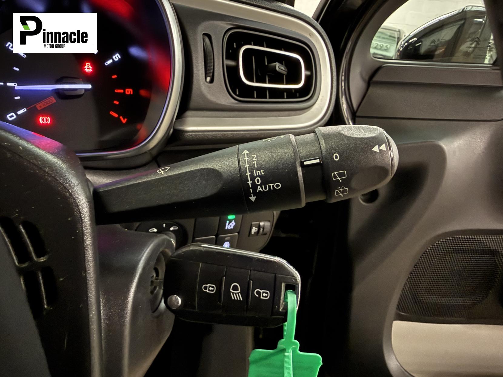 Citroen C3 1.2 PureTech Flair Hatchback 5dr Petrol Manual Euro 6 (s/s) (82 ps)