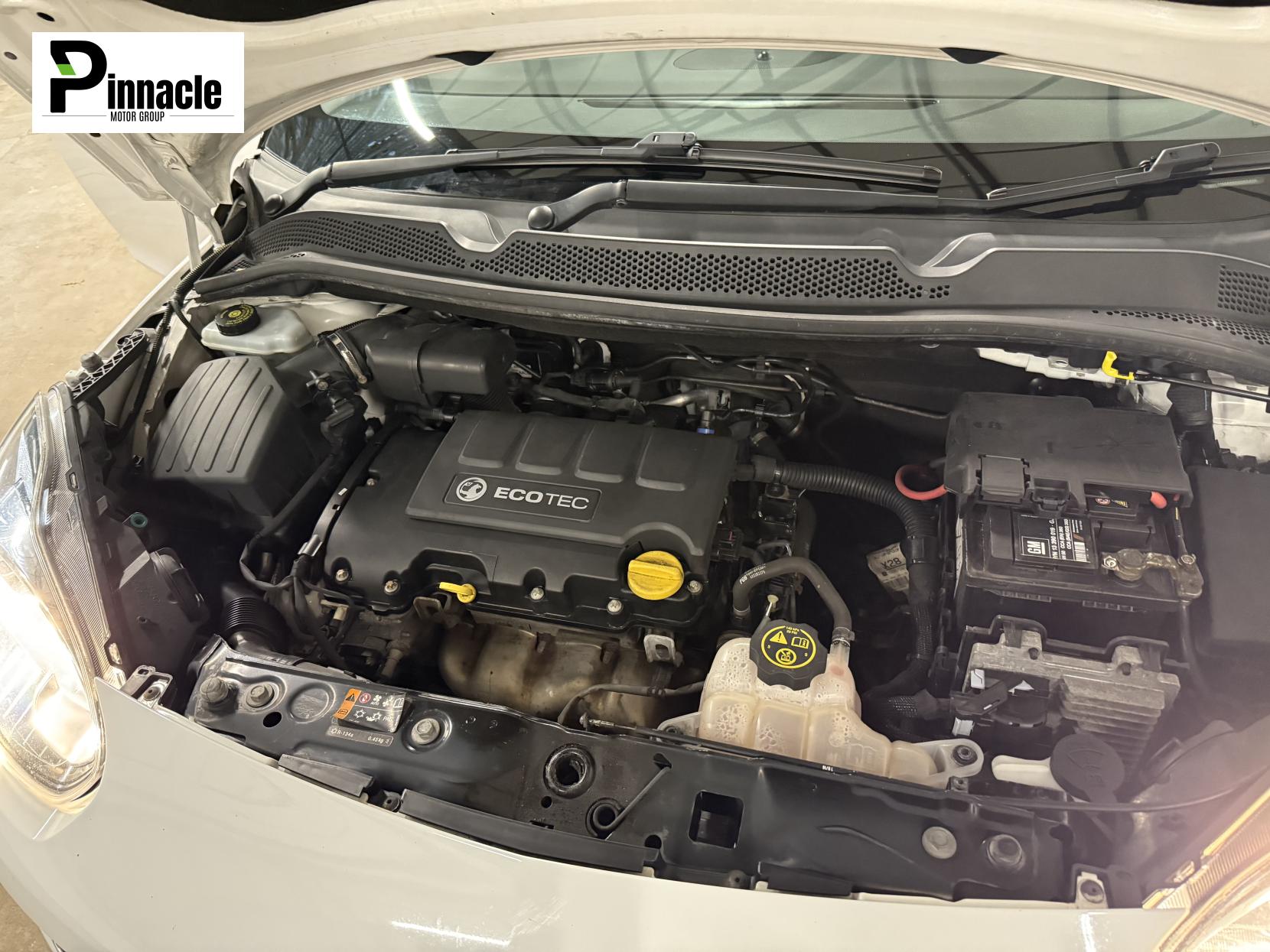 Vauxhall ADAM 1.4i SLAM Hatchback 3dr Petrol Manual Euro 6 (100 ps)