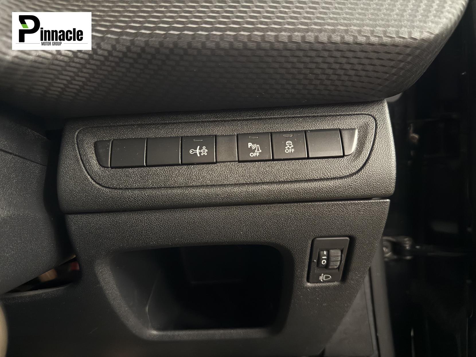 Peugeot 208 1.6 BlueHDi Allure Hatchback 5dr Diesel Manual Euro 6 (100 ps)