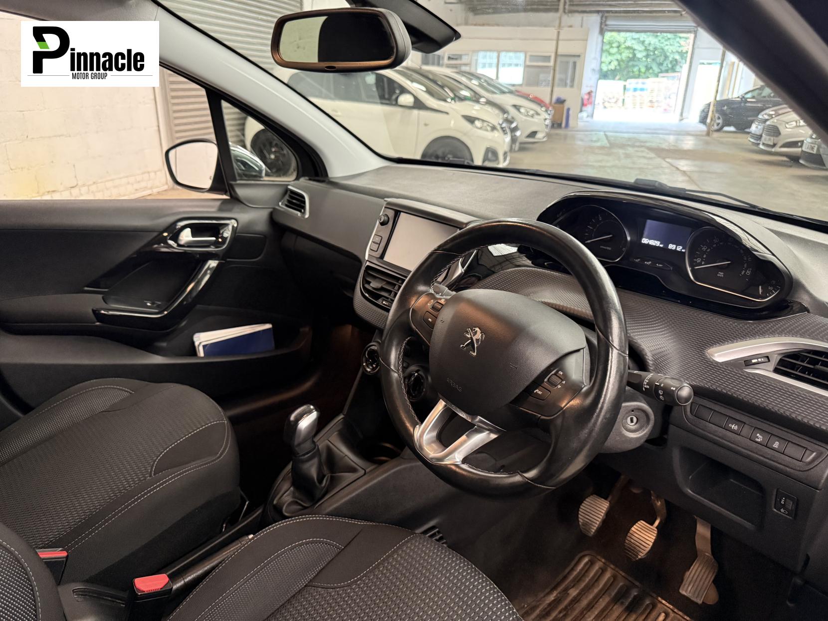 Peugeot 208 1.6 BlueHDi Allure Hatchback 5dr Diesel Manual Euro 6 (100 ps)