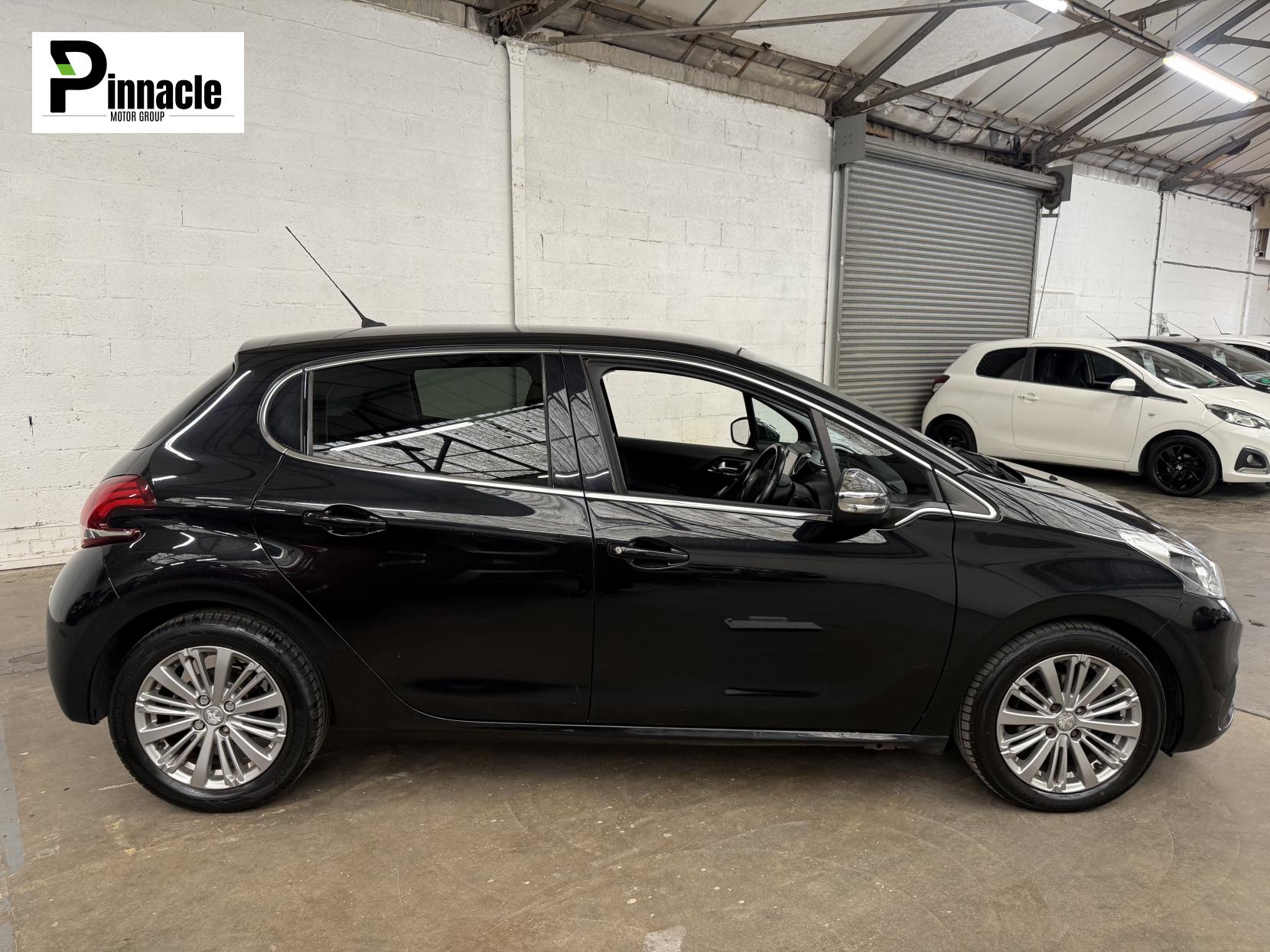 Peugeot 208 1.6 BlueHDi Allure Hatchback 5dr Diesel Manual Euro 6 (100 ps)